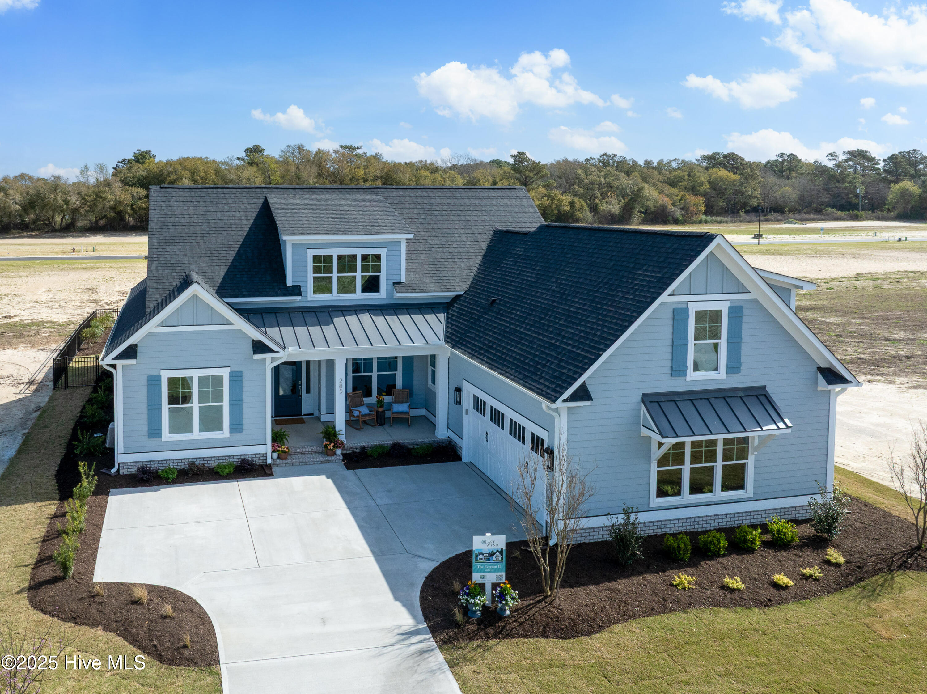 285 Planters Walk Picture