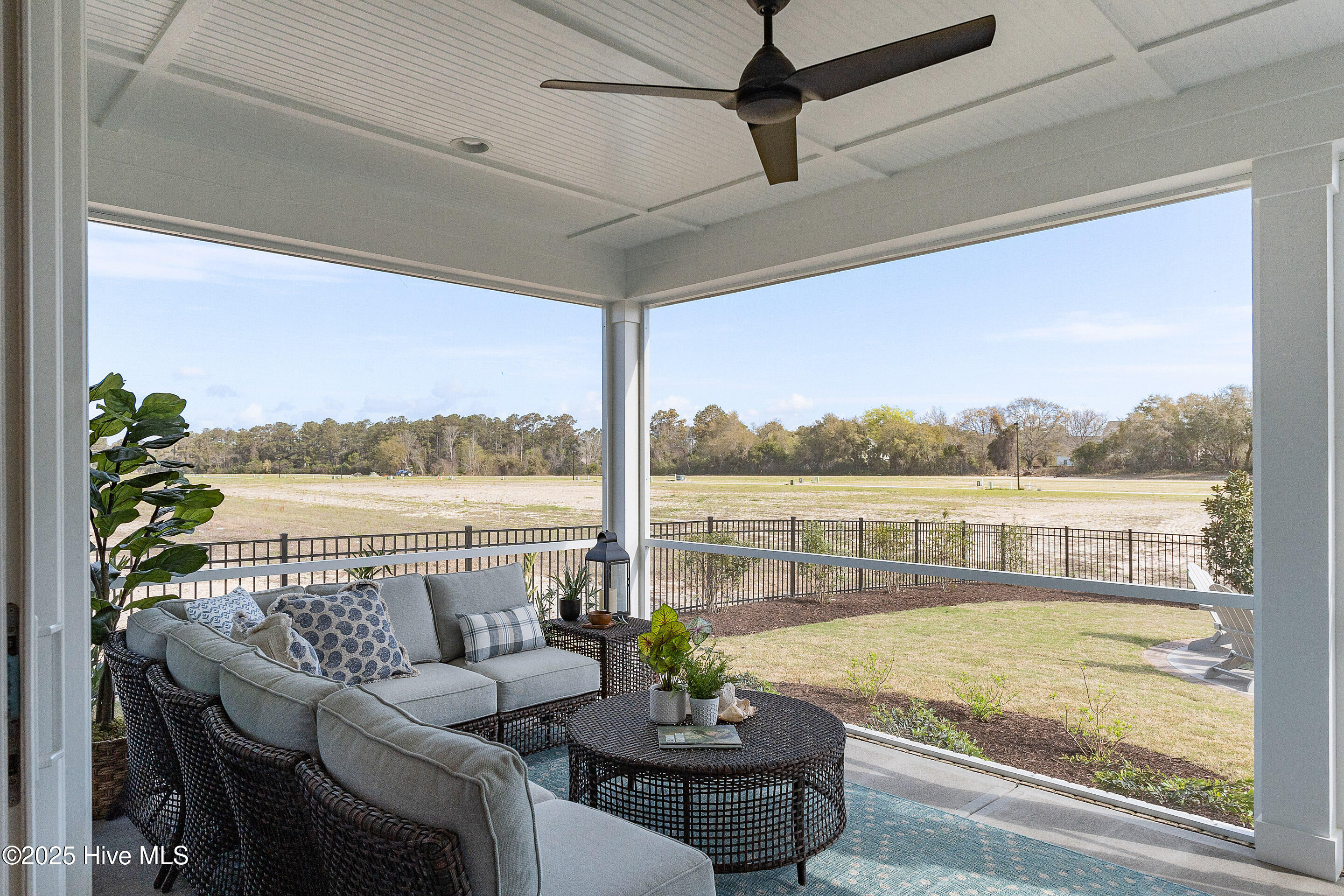 285 Planters Walk Property Photo 18