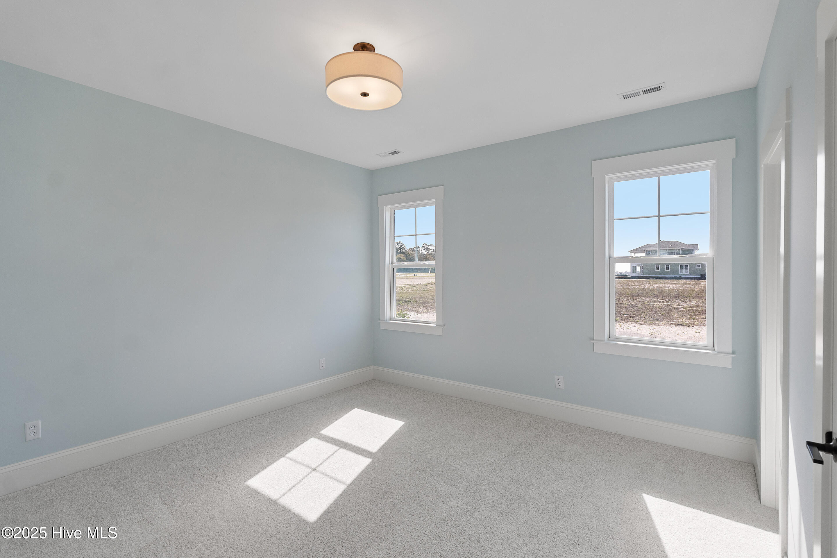 285 Planters Walk Property Photo 28