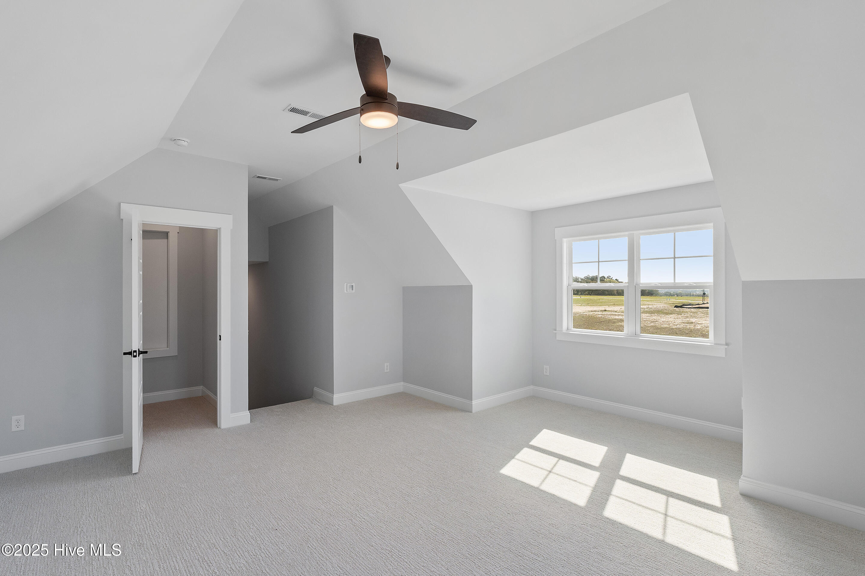 285 Planters Walk Property Photo 34