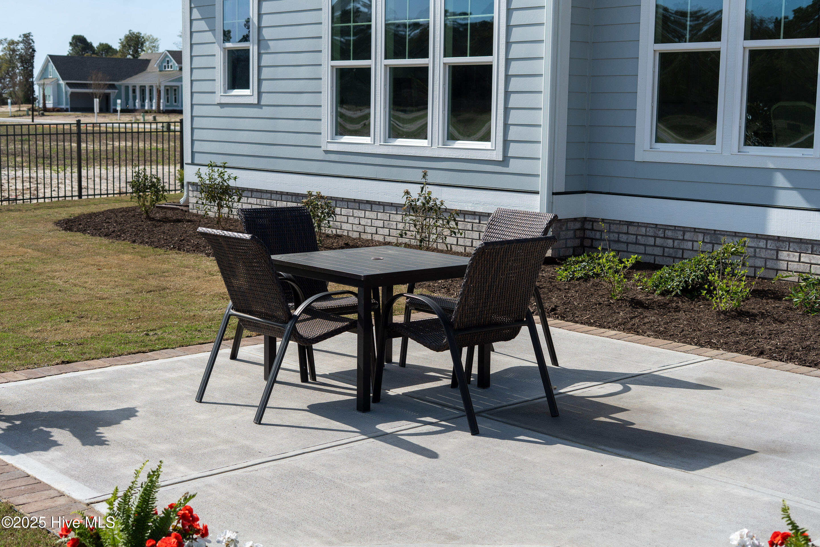 285 Planters Walk Property Photo 38