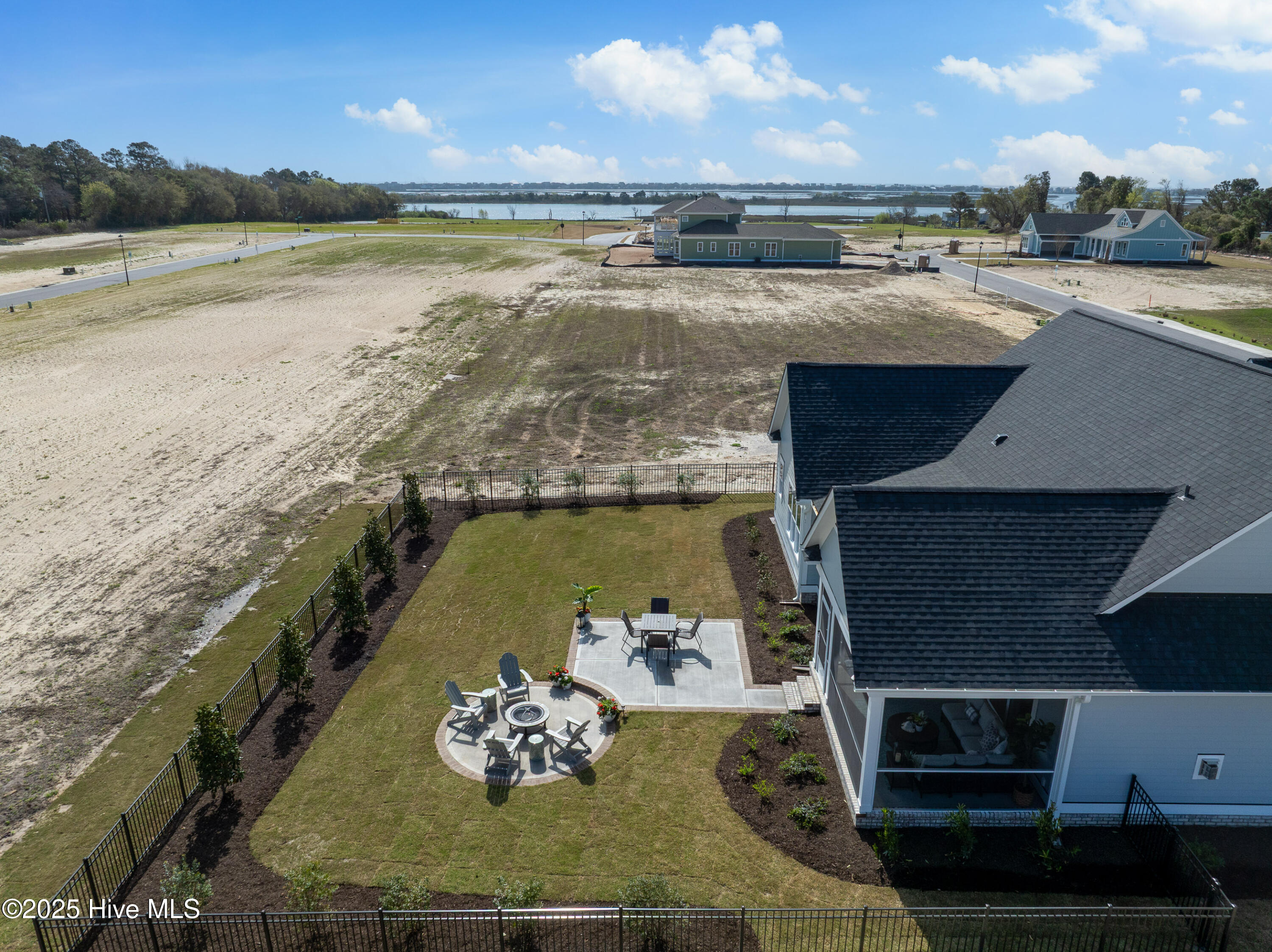 285 Planters Walk Property Photo 40