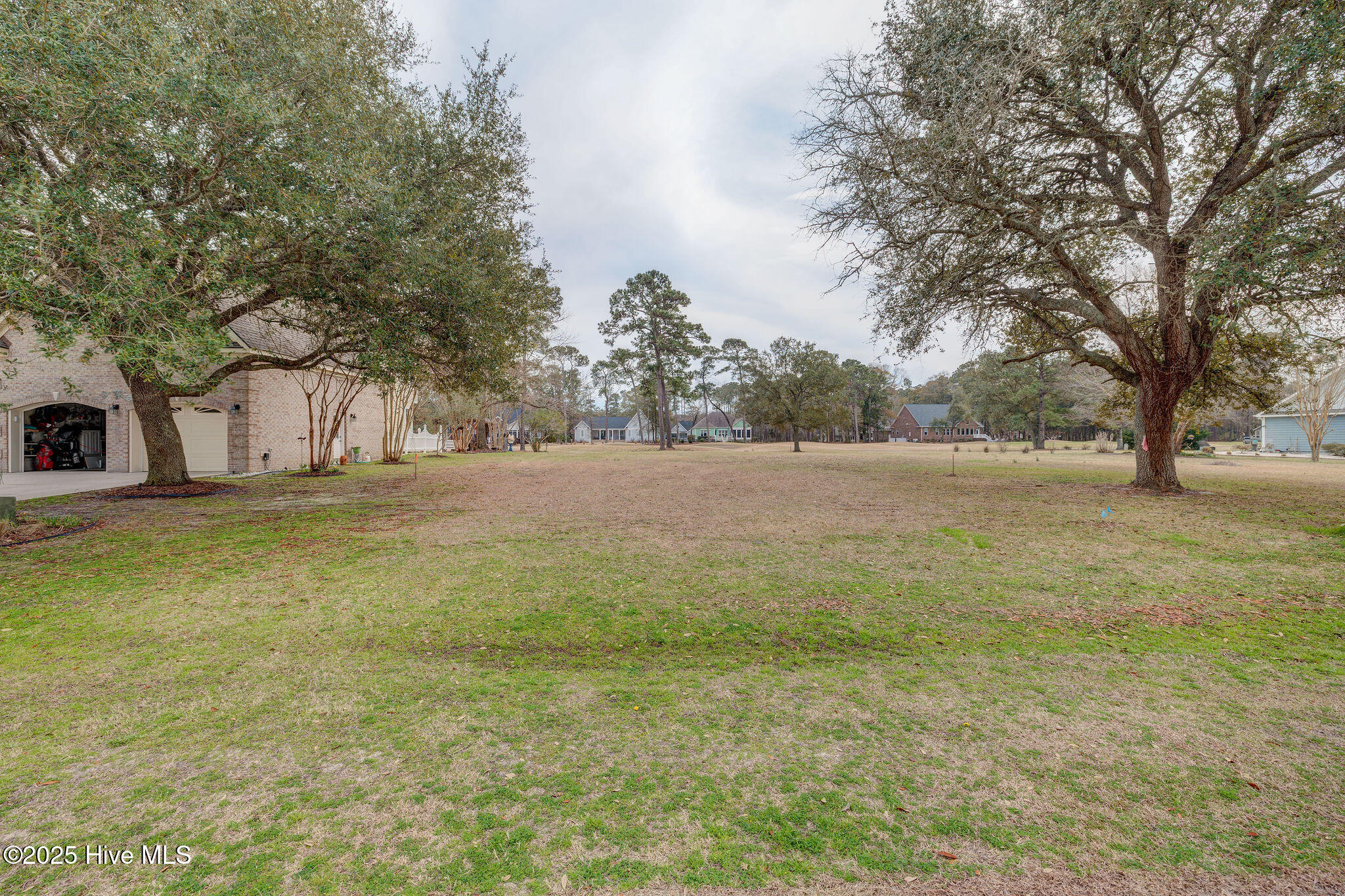 475 Genoes Point Road Property Photo 2