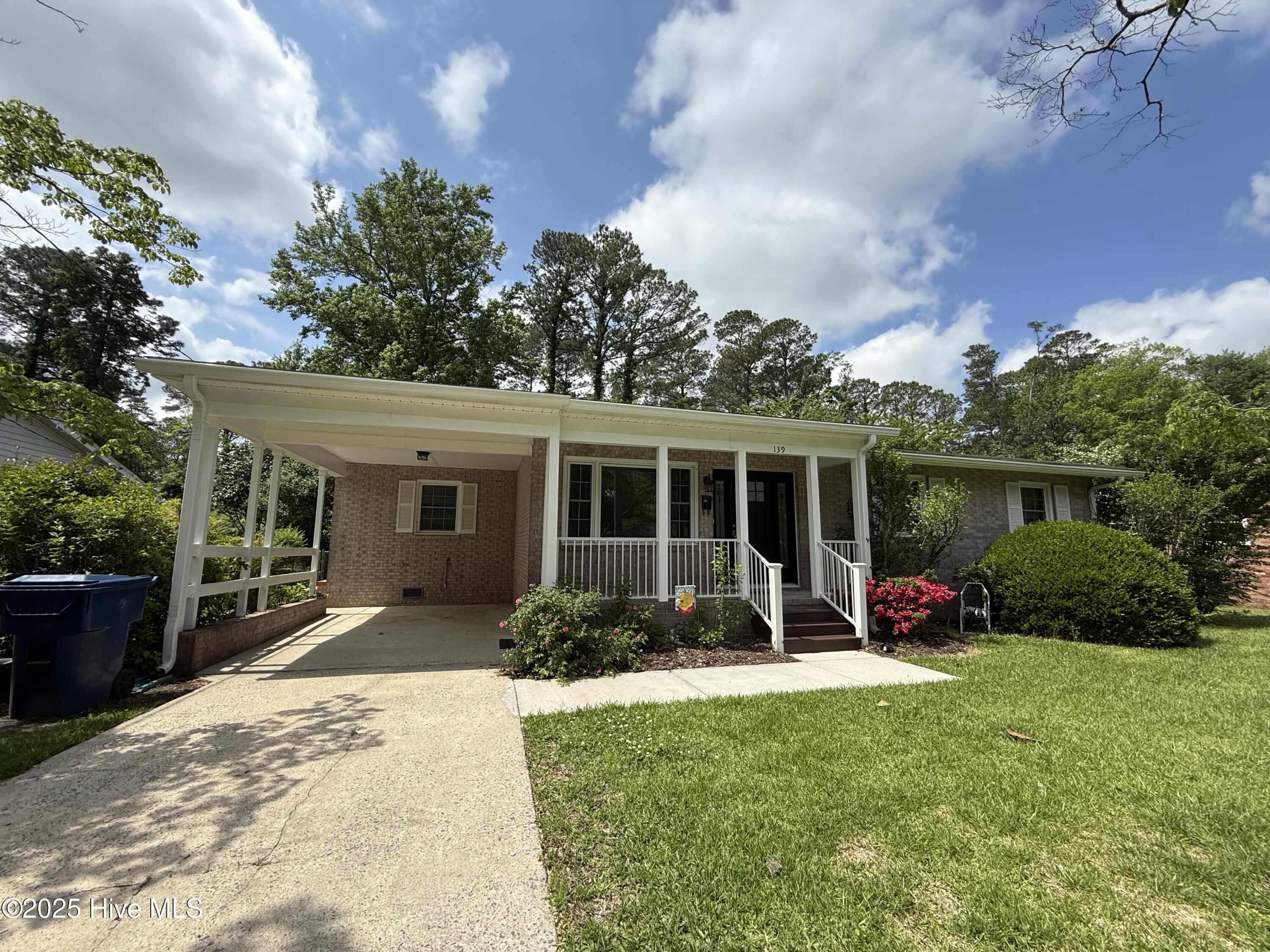 Forest Hills Real Estate Listings Main Image