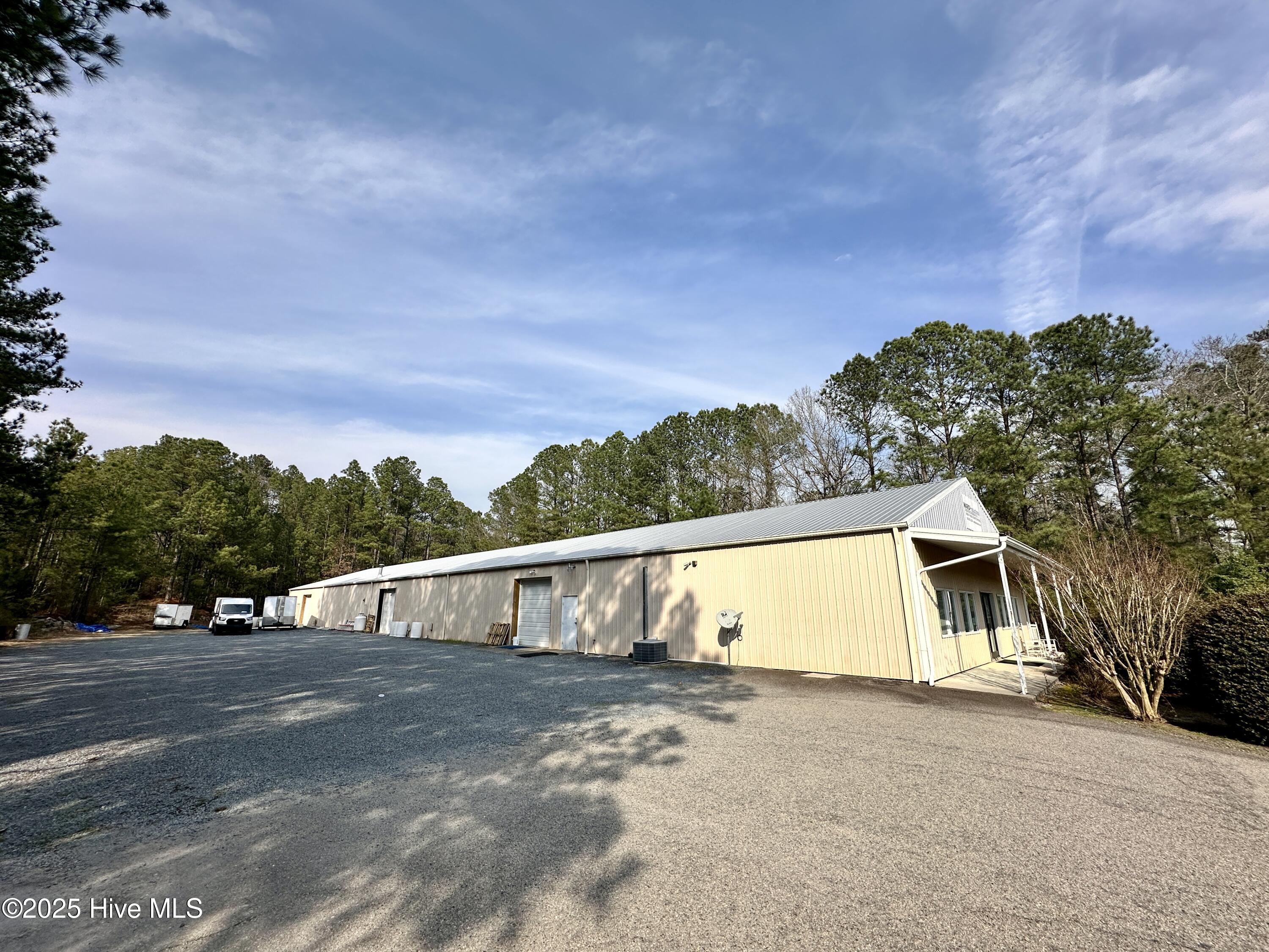 7661 Hwy 211 Property Photo 2