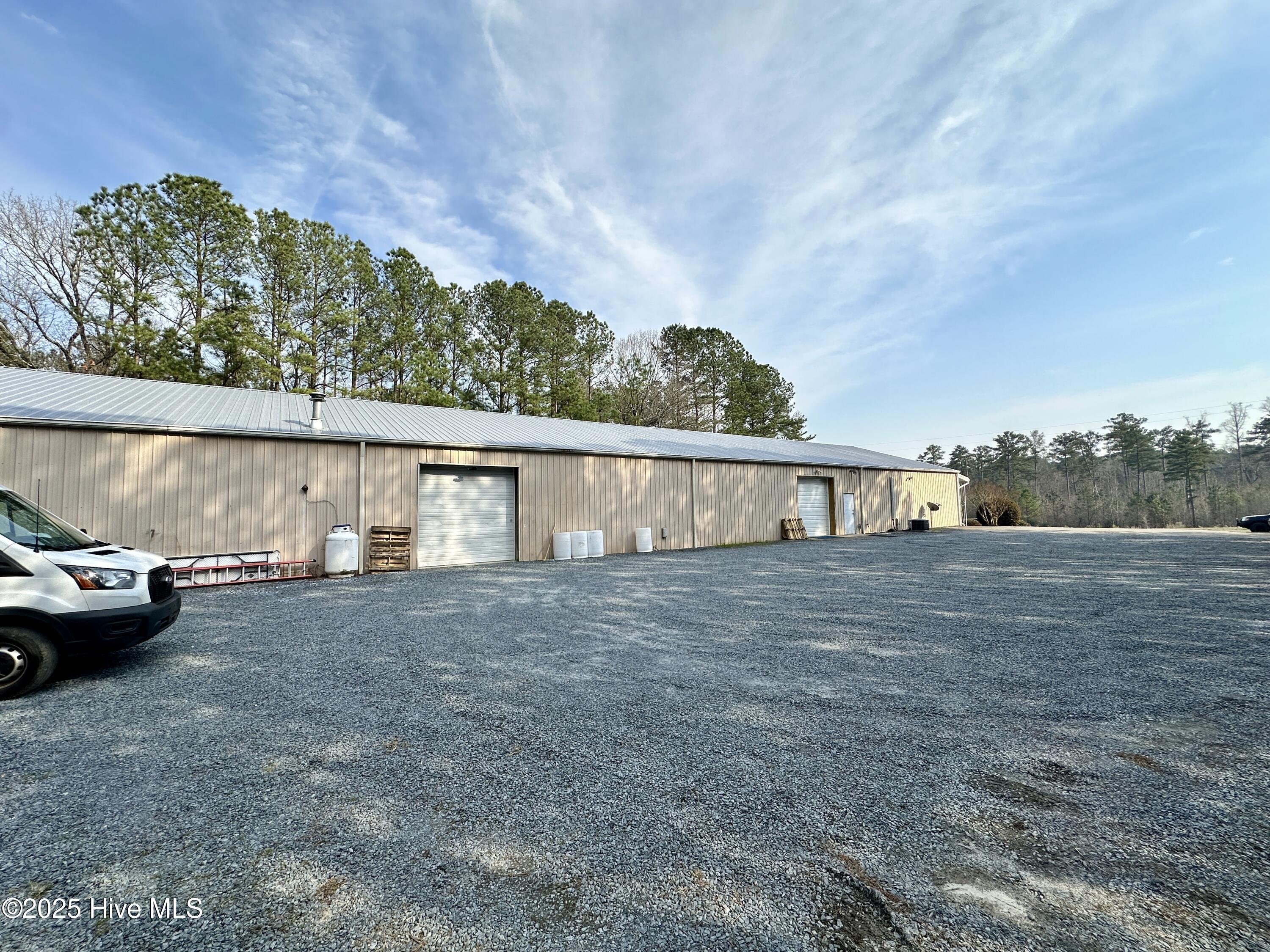 7661 Hwy 211 Property Photo 3
