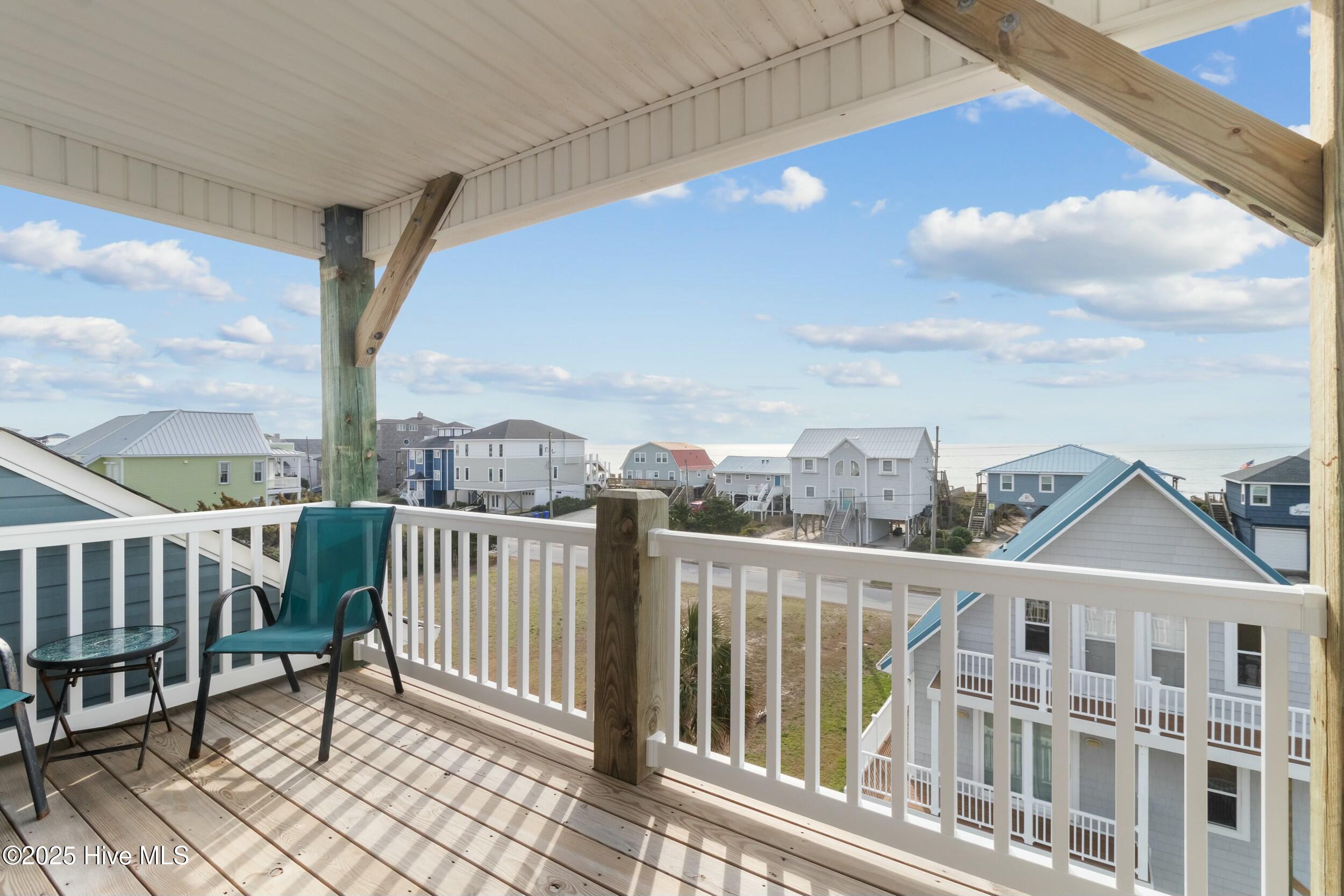318 N Topsail Drive Property Photo 6