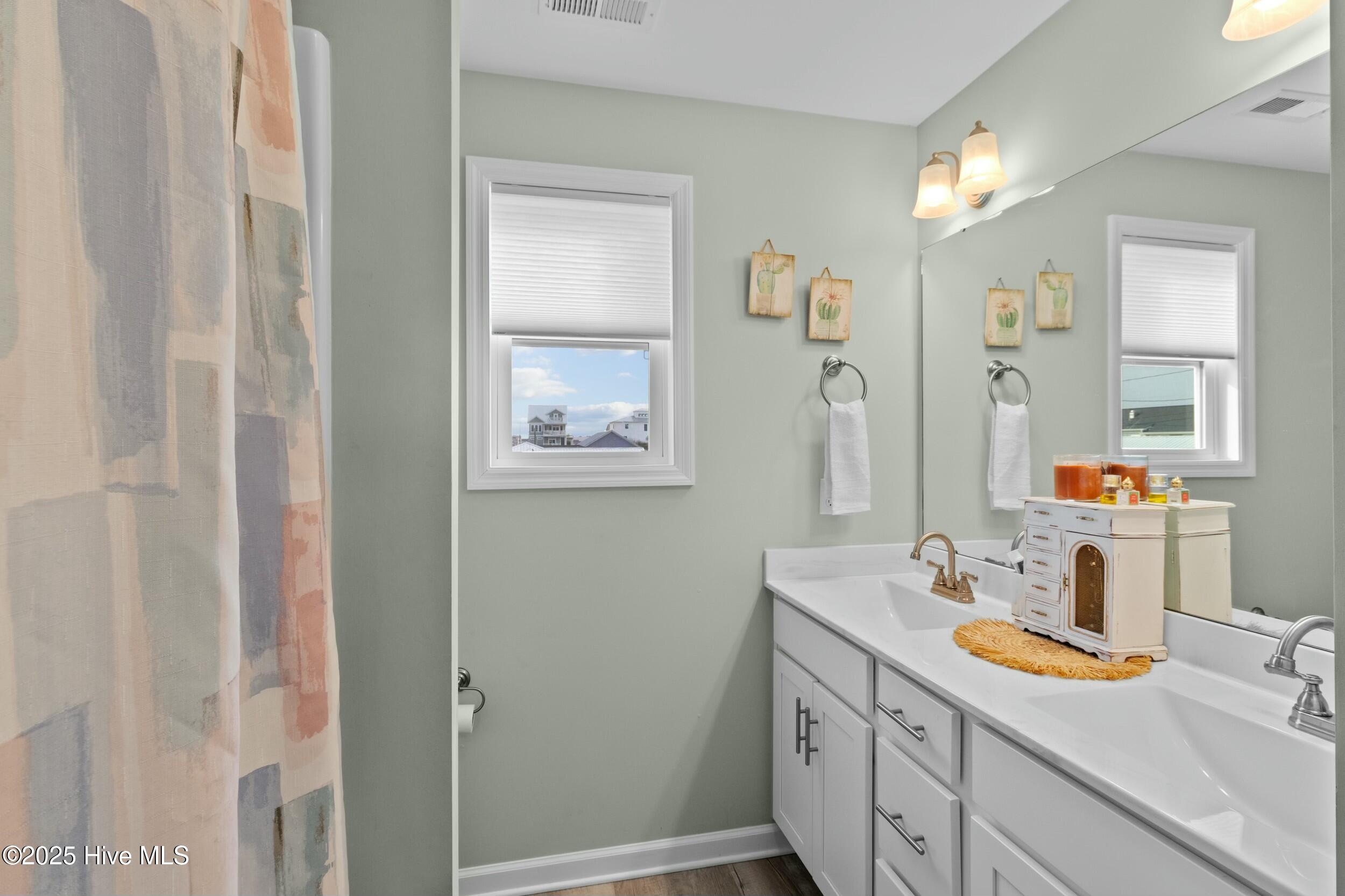 318 N Topsail Drive Property Photo 12