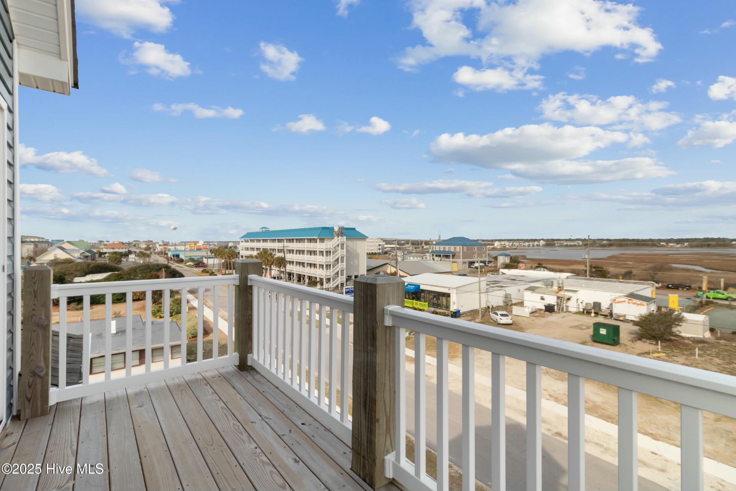 318 N Topsail Drive Property Photo 42