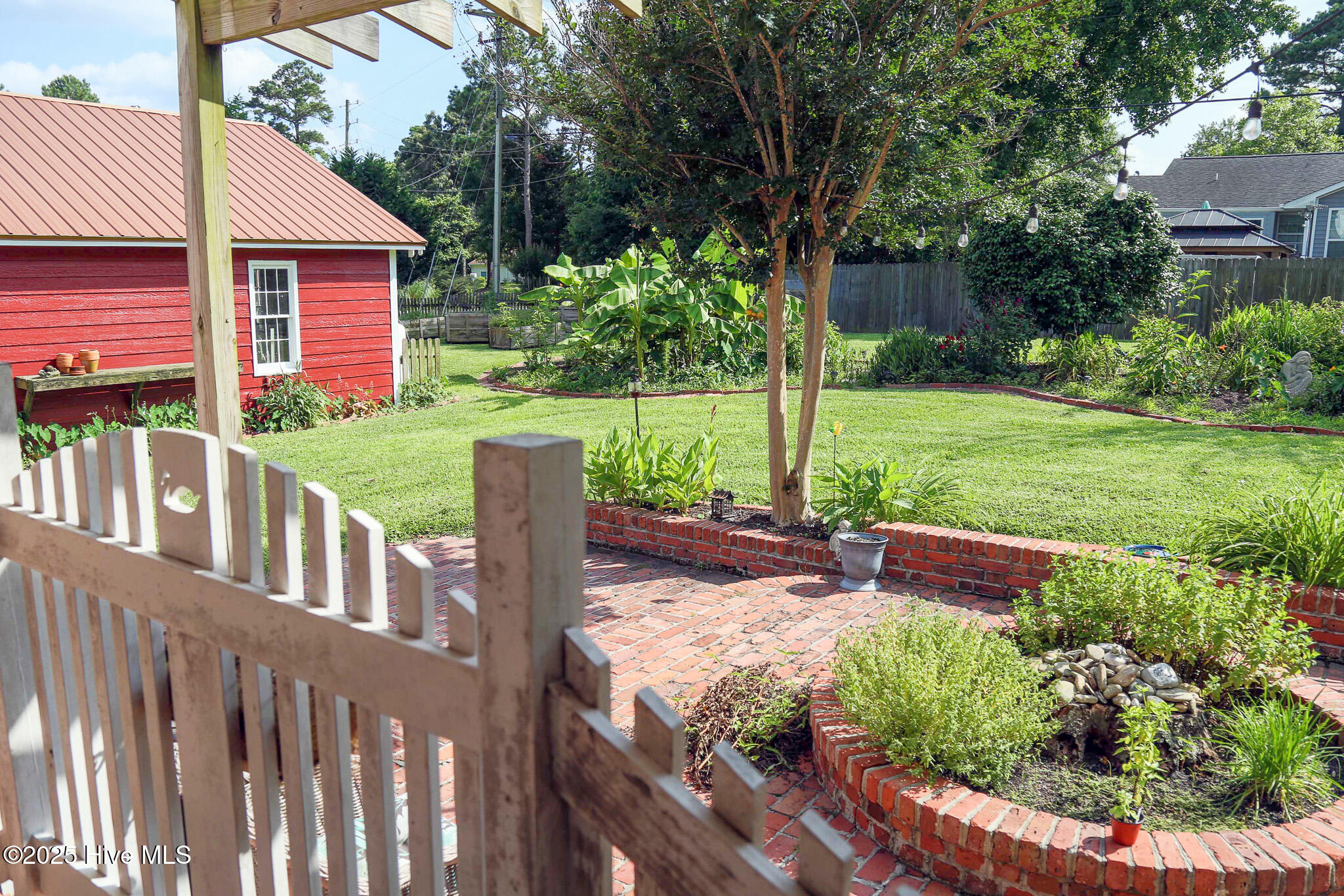 661 Main Street Ext Property Photo 65