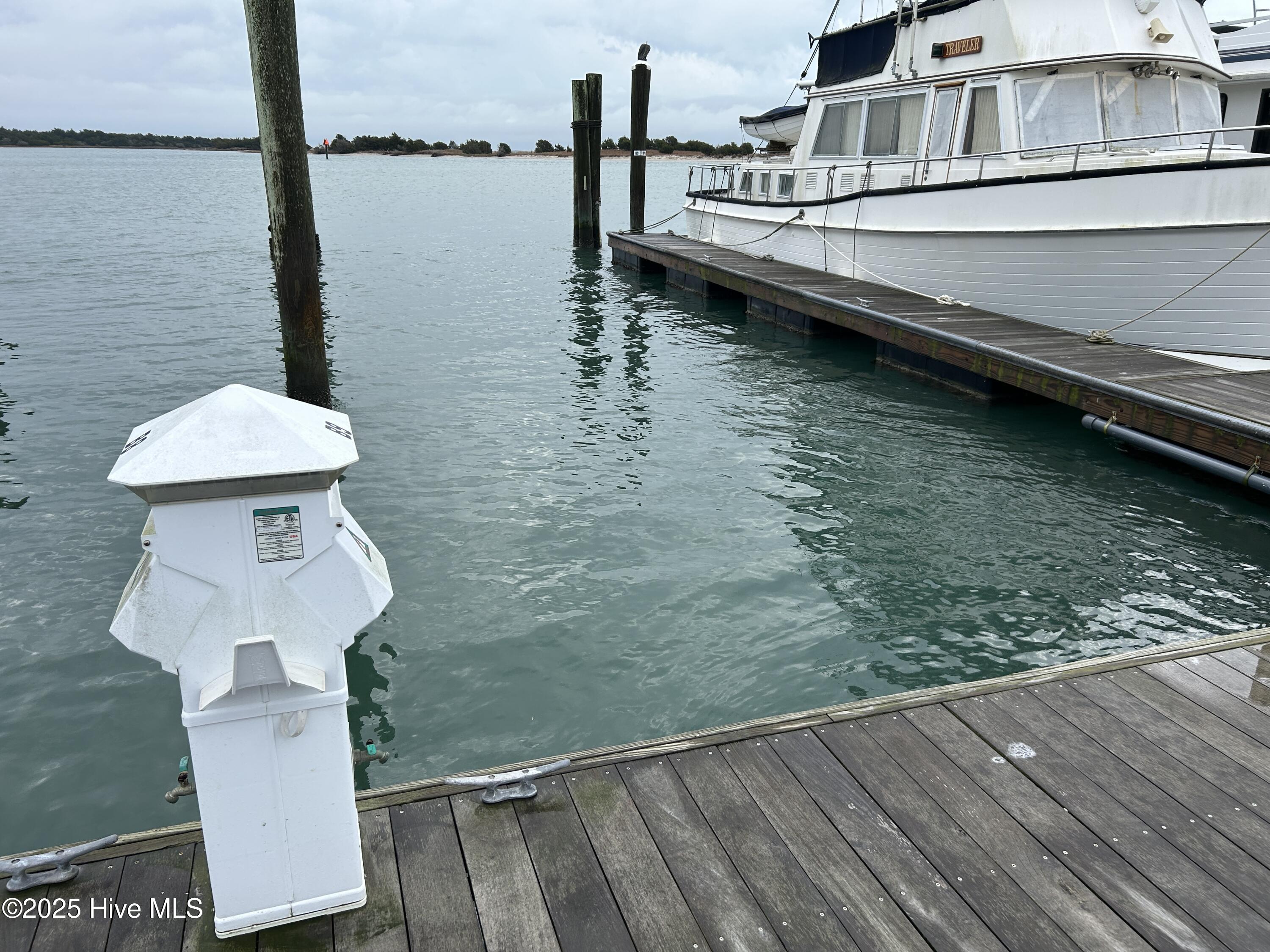100 Olde Towne Yacht Clb Drive B09 Property Photo