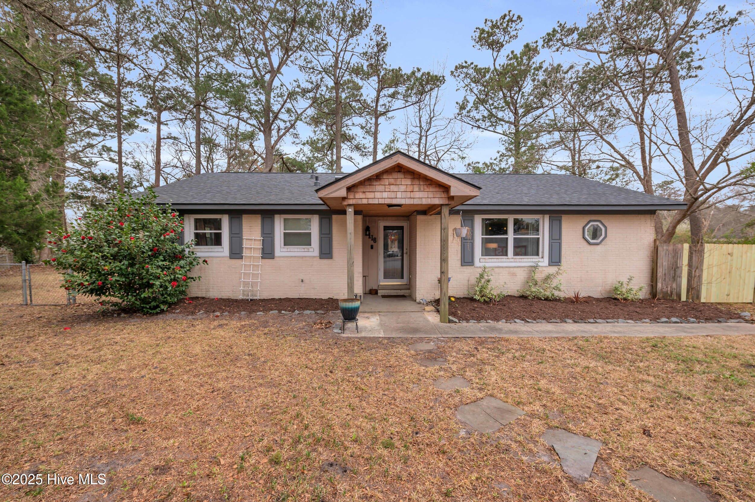 118 Kings Court Property Photo