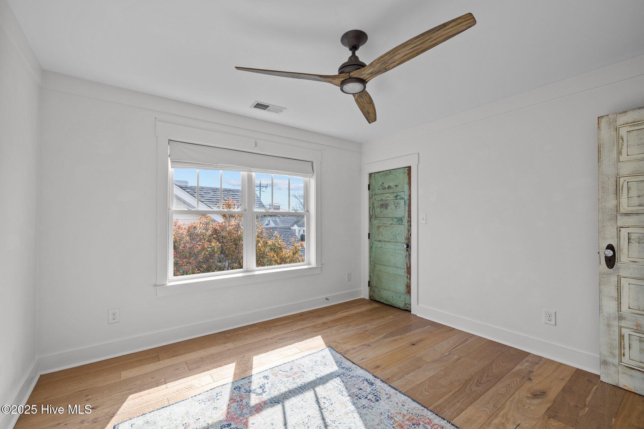 1902 Evans Street Property Photo 34
