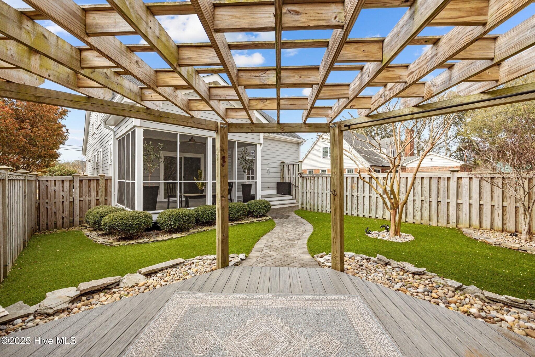 1902 Evans Street Property Photo 40