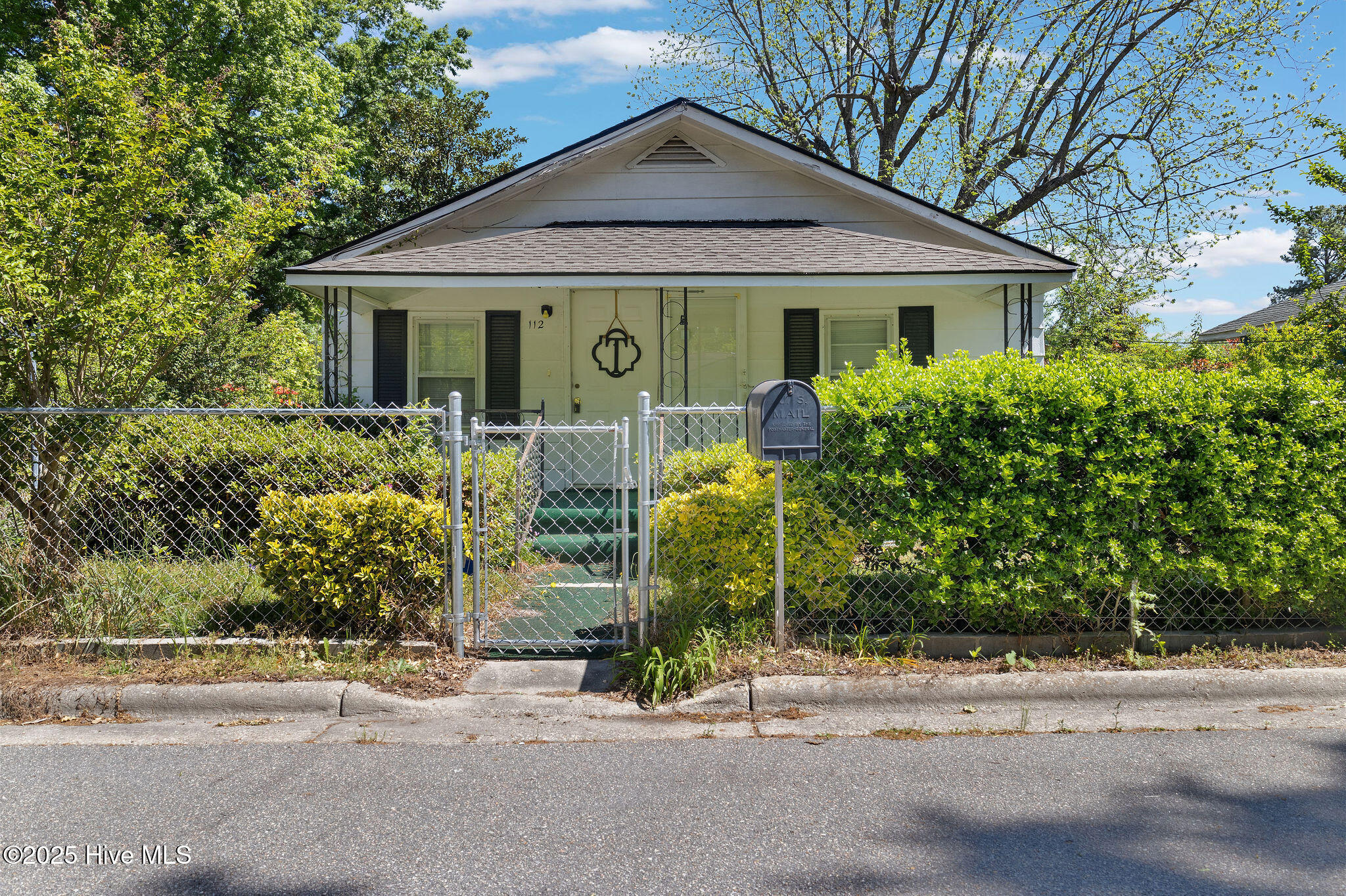 112 Thompson Street Property Photo