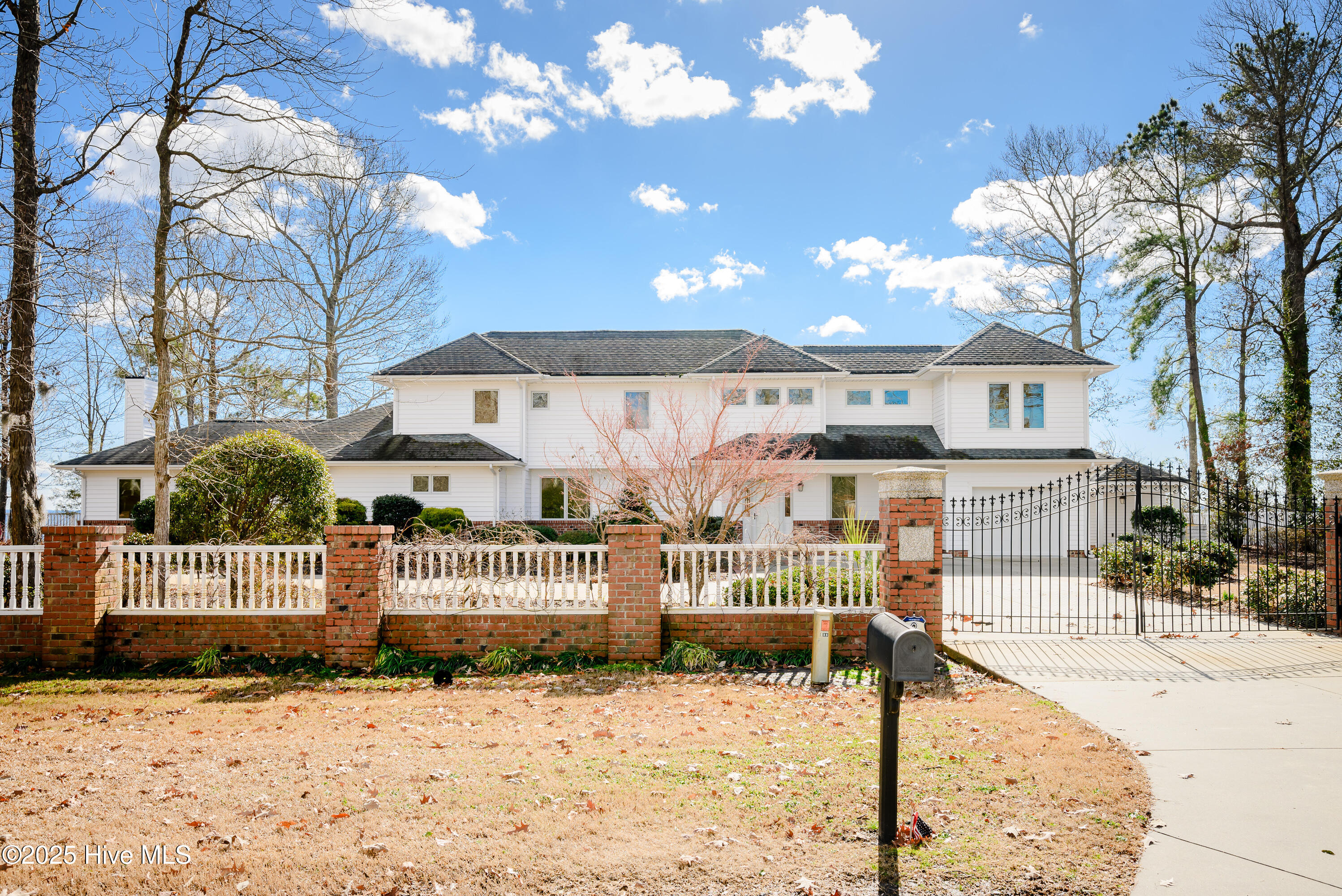 121 Nixons Beach Road Property Photo