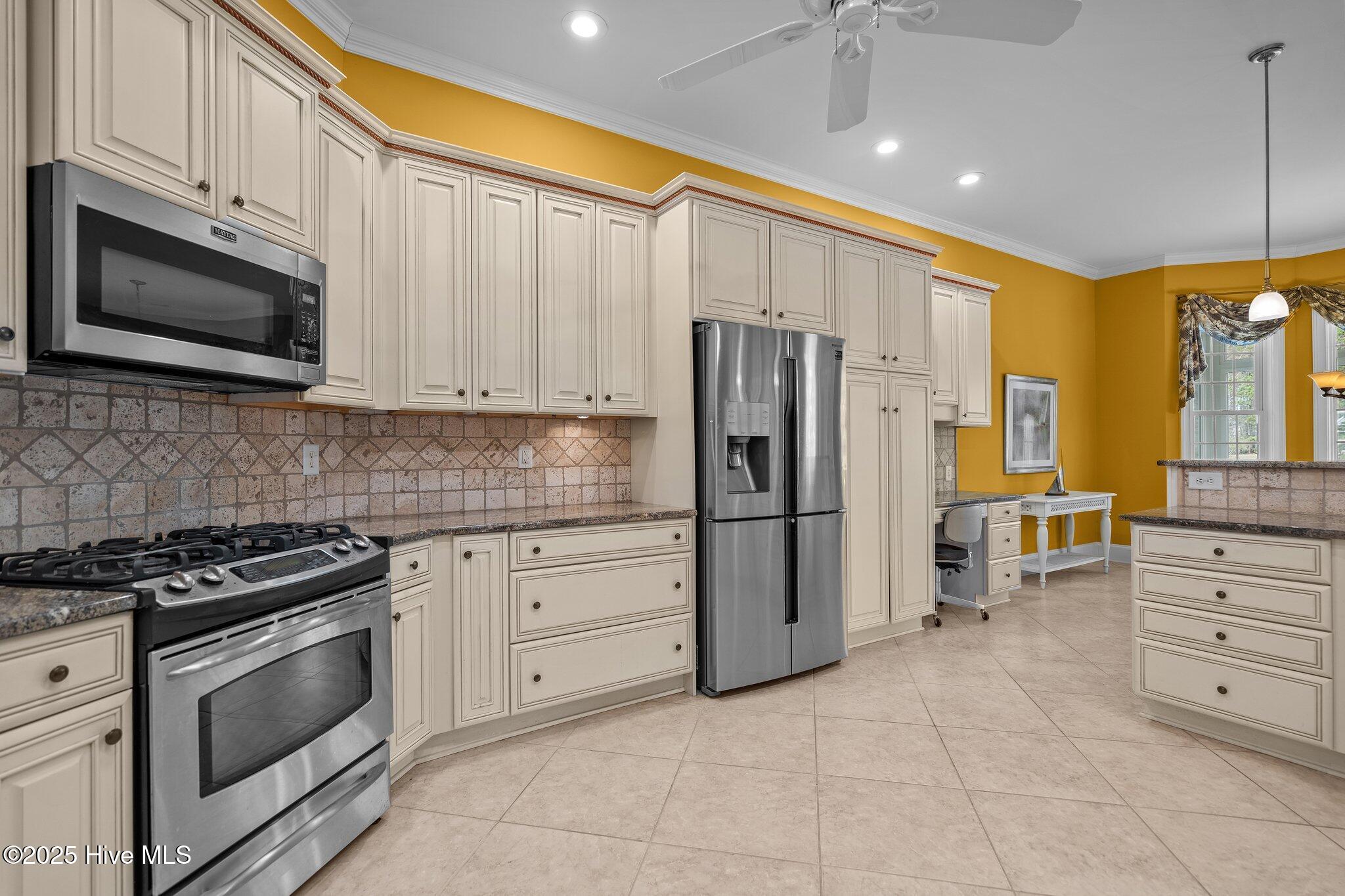 9274 Checkerberry Square Property Photo 17