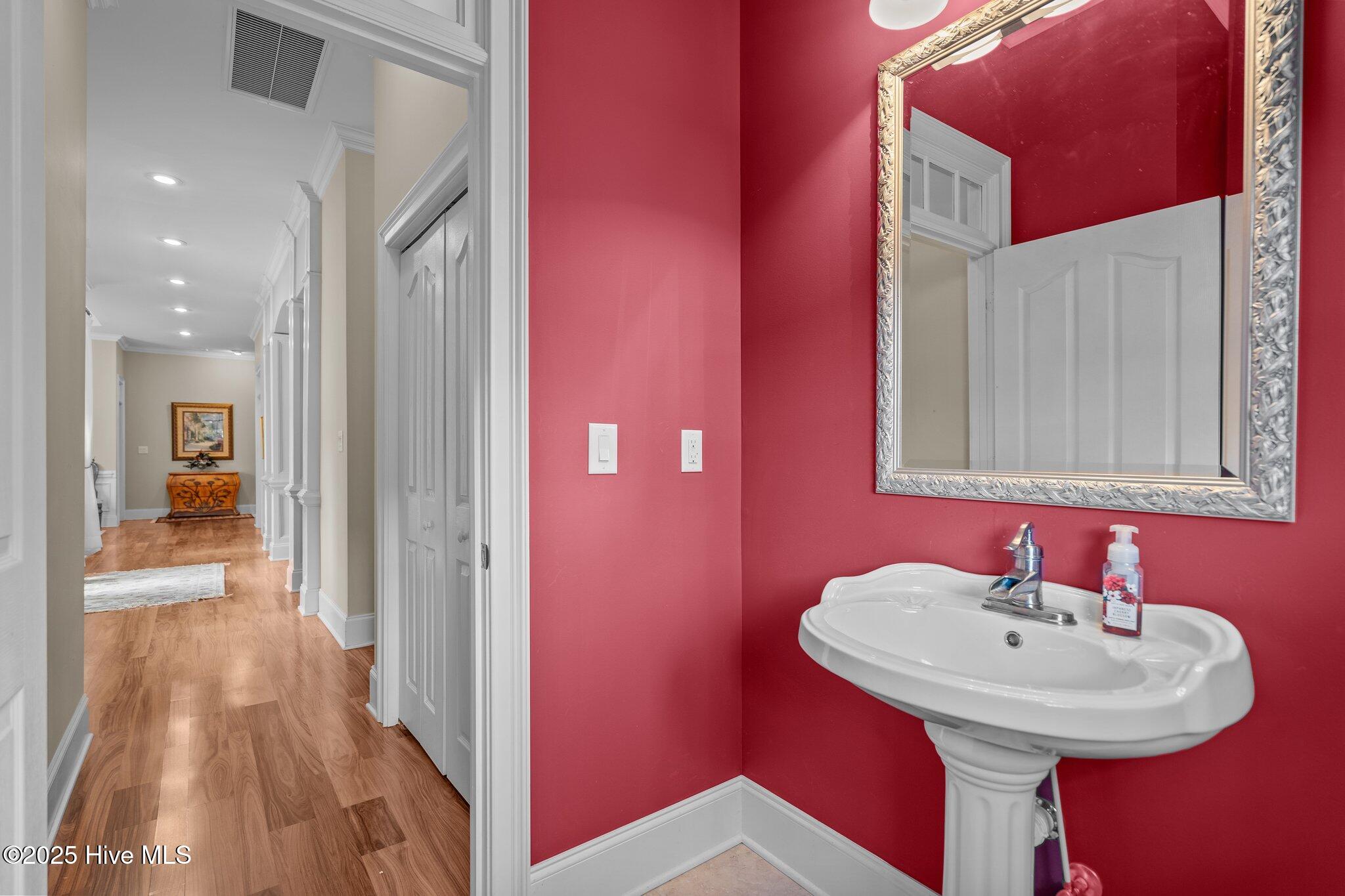 9274 Checkerberry Square Property Photo 39