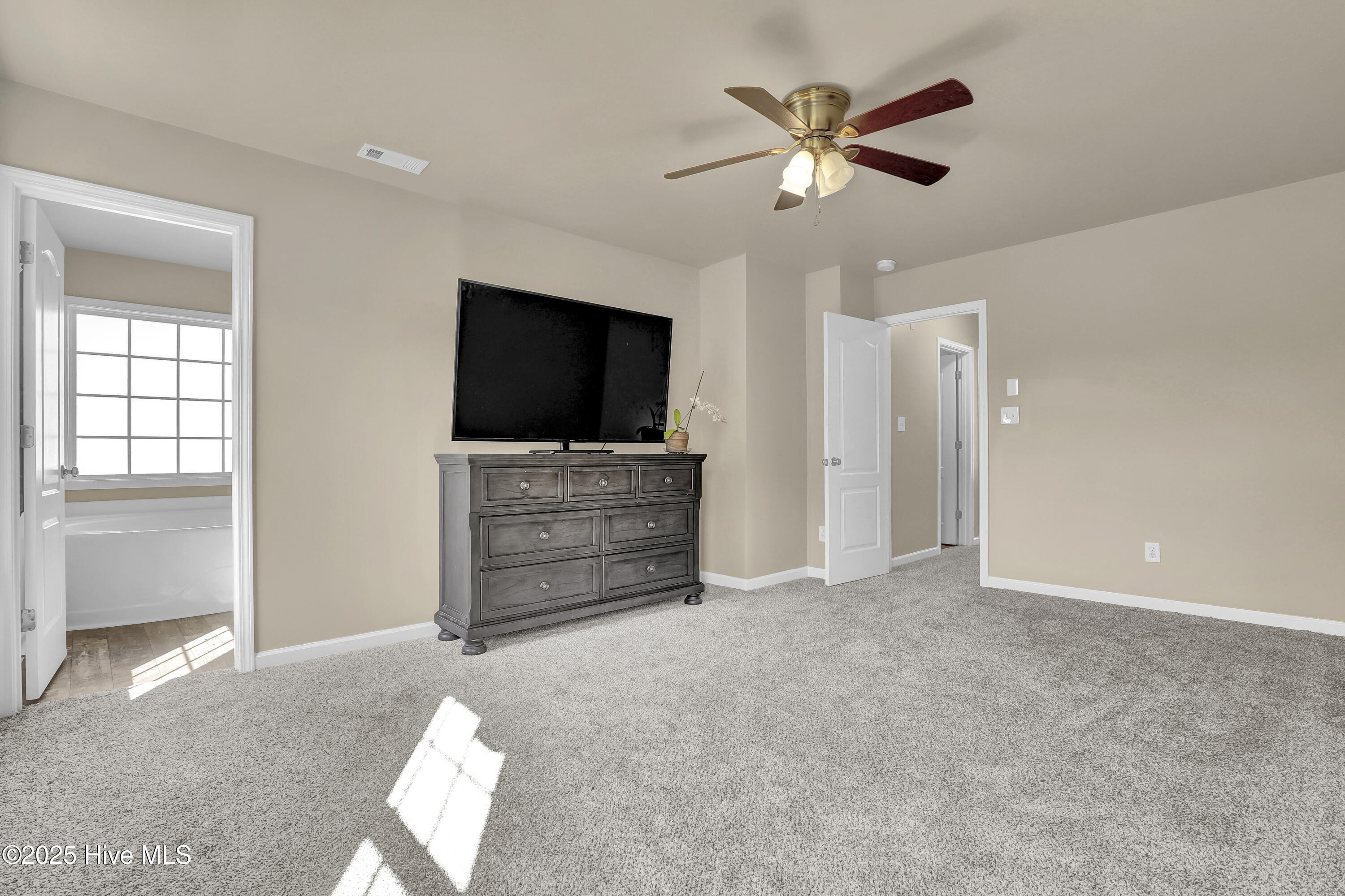 701 Bay Willow Court Property Photo 15