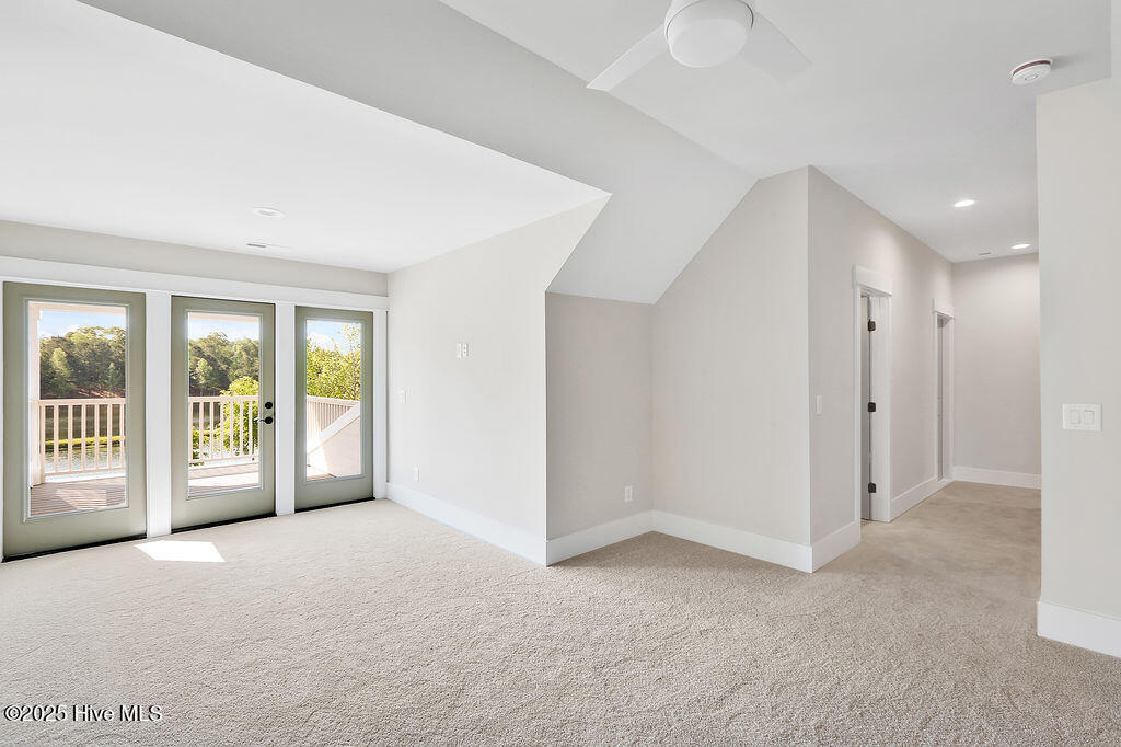 726 Cedarhurst Drive Property Photo 21