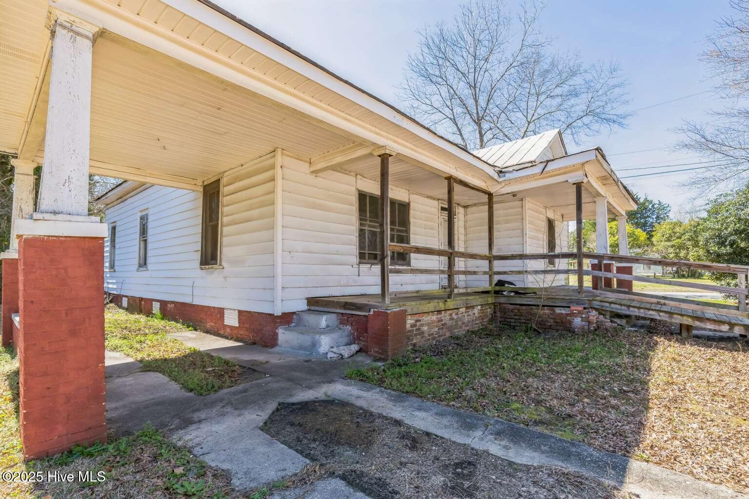 901 Daughtridge Street Property Photo 5
