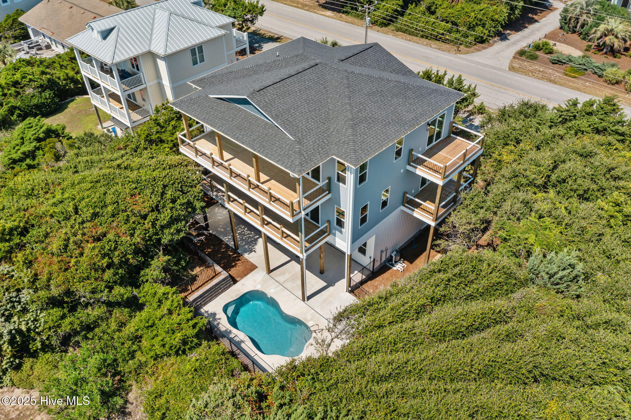 1707 Emerald Drive Property Photo 4