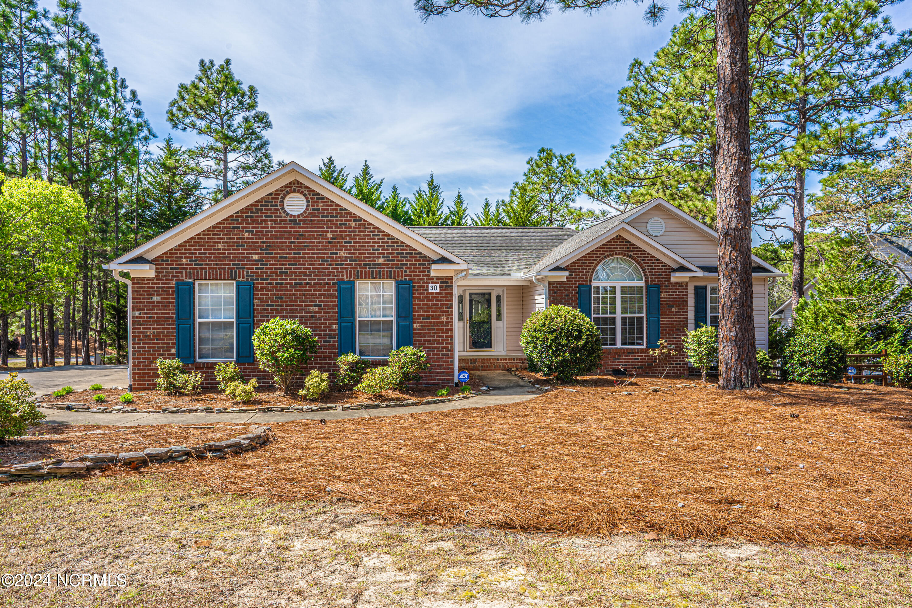 30 Bedford Circle Property Photo