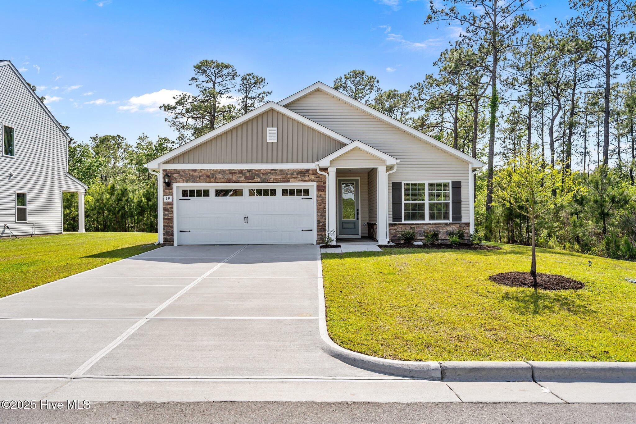 19 N Umbrella Palm Dr Drive Property Photo