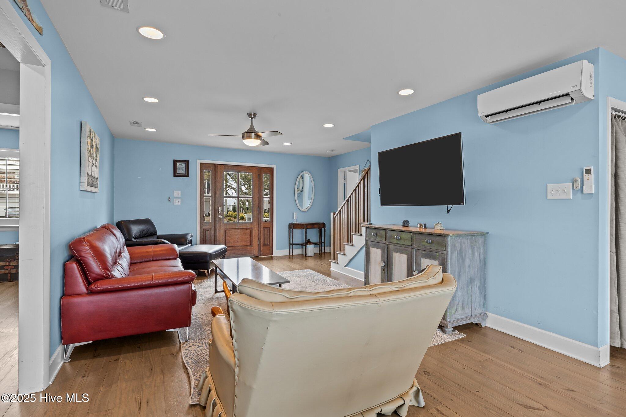 247 Bayview Boulevard Property Photo 10