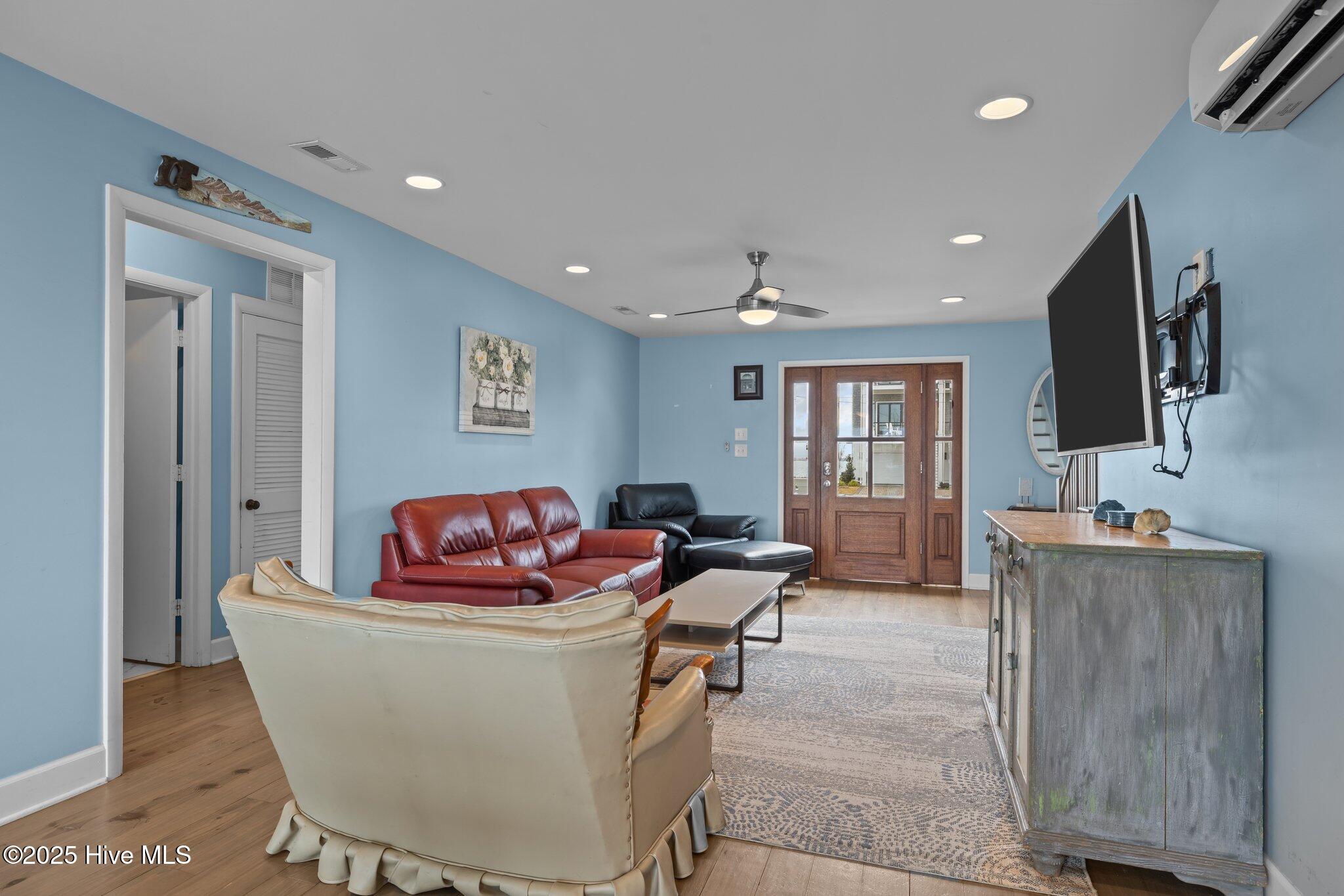247 Bayview Boulevard Property Photo 11