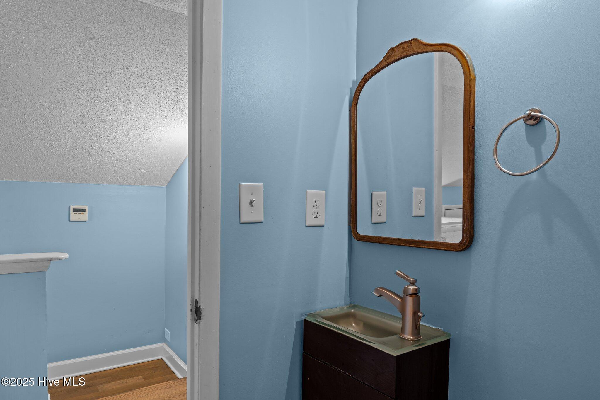 247 Bayview Boulevard Property Photo 19