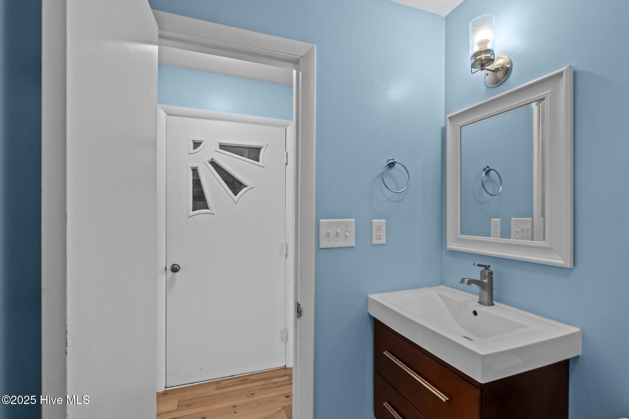 247 Bayview Boulevard Property Photo 22