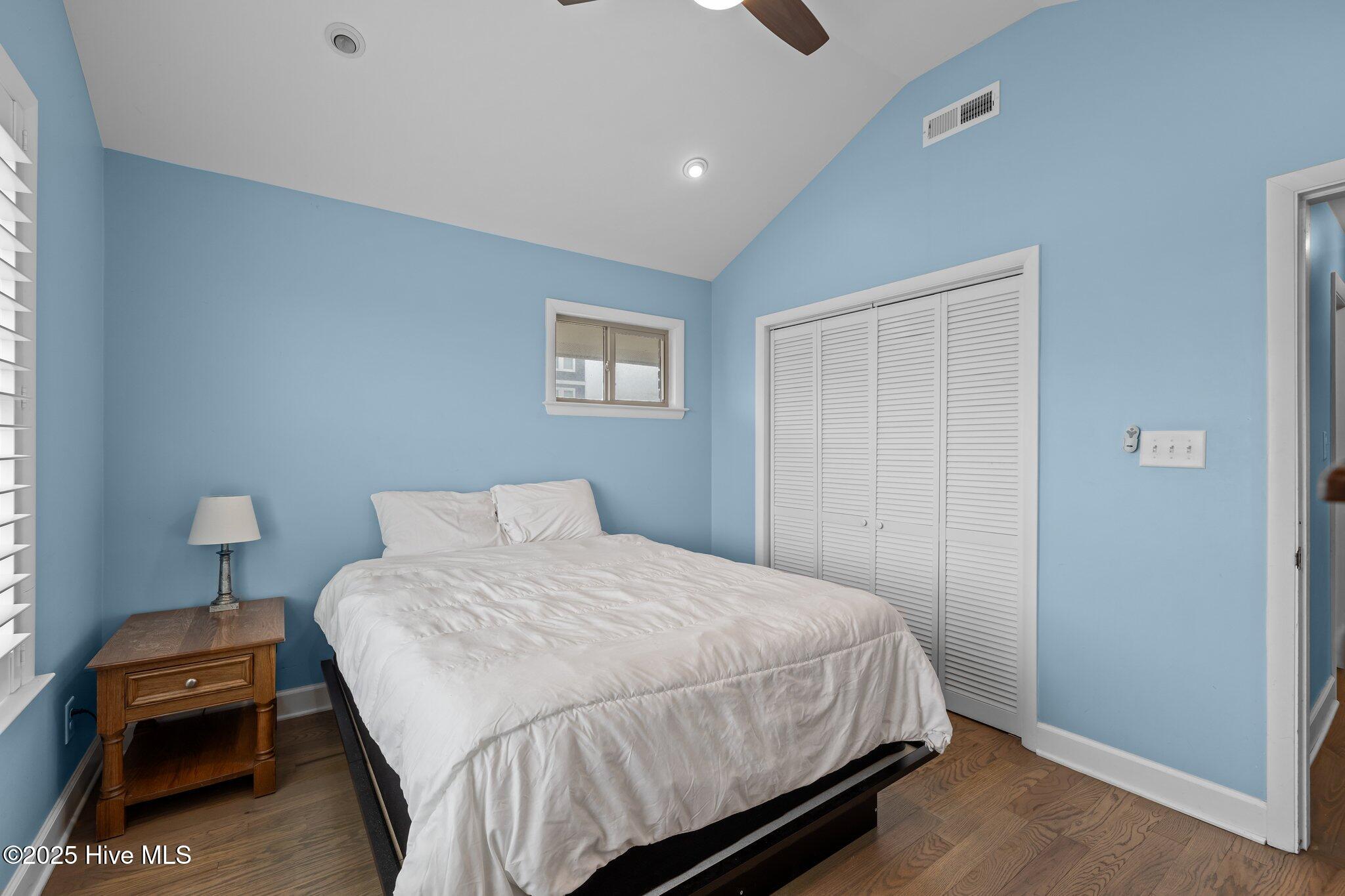 247 Bayview Boulevard Property Photo 26