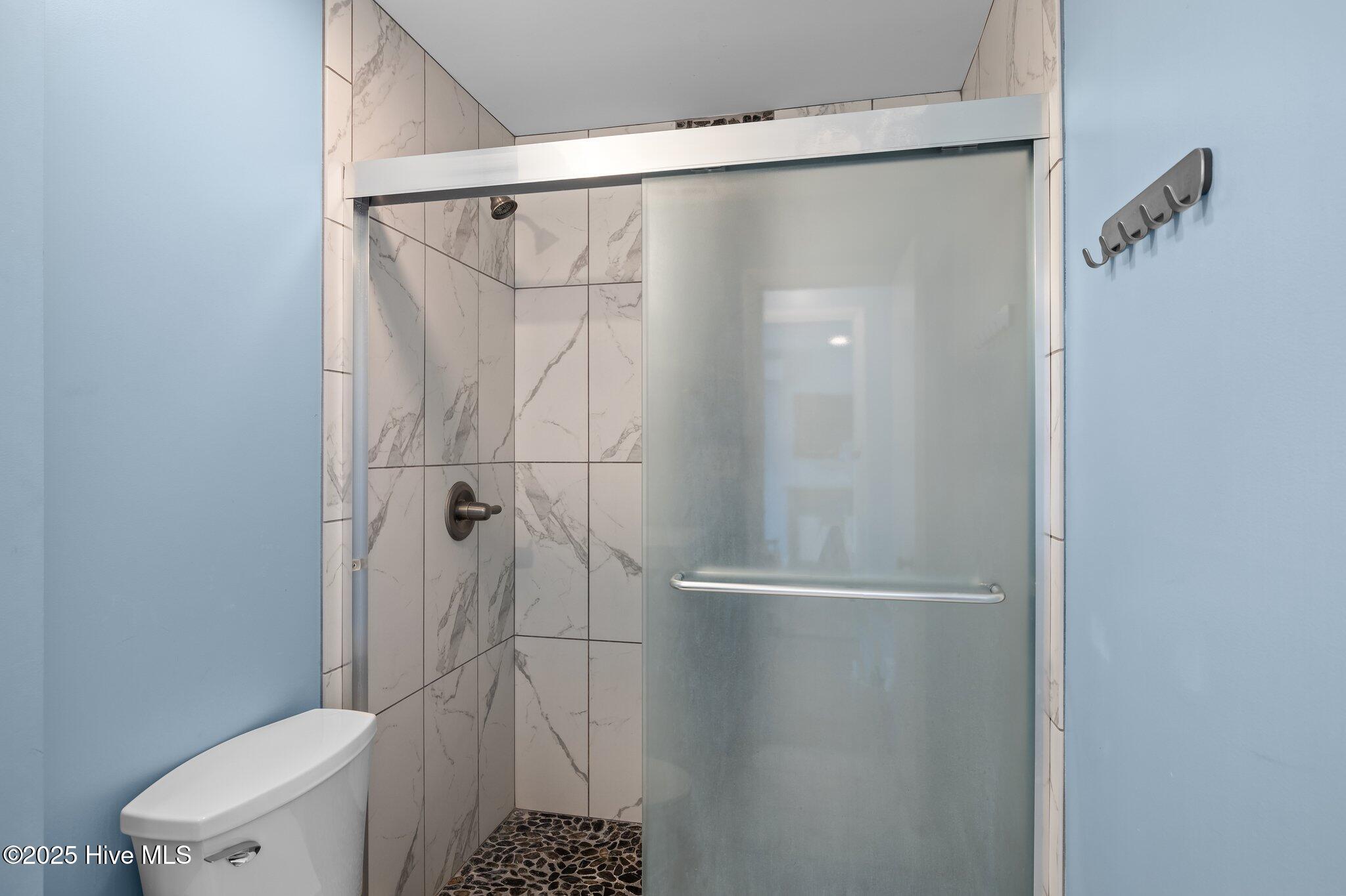 247 Bayview Boulevard Property Photo 29