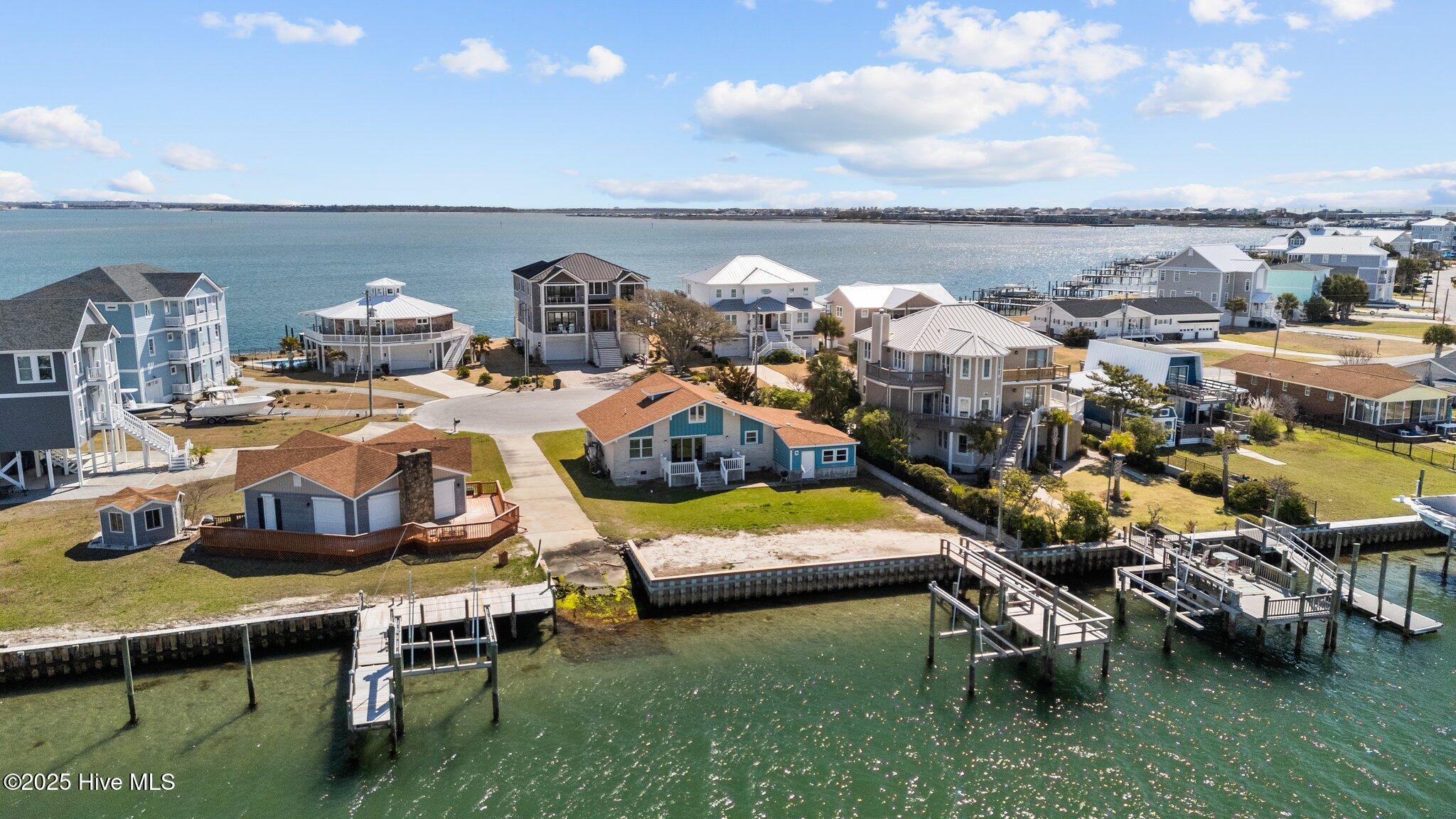 247 Bayview Boulevard Property Photo 36