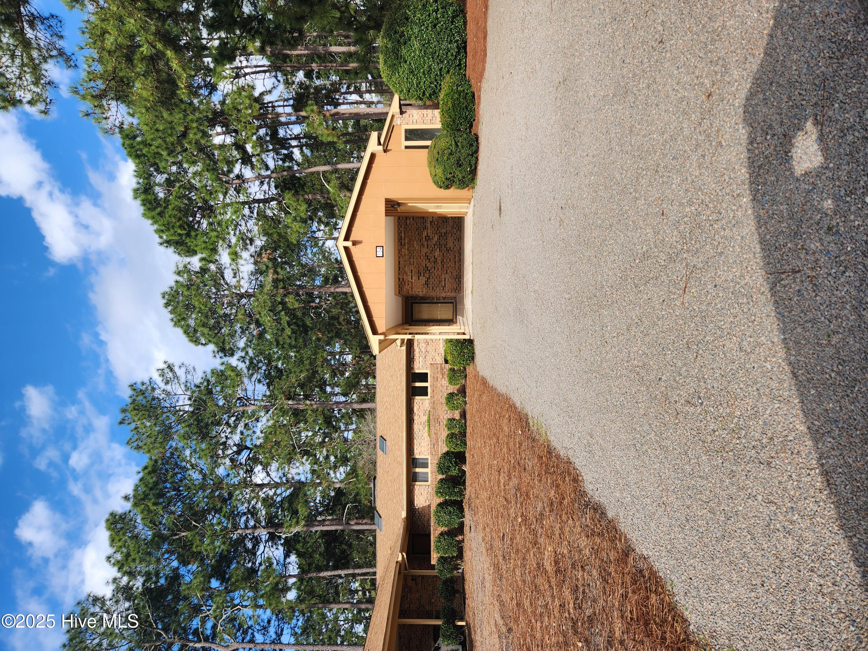 154 Knollwood Drive Property Photo 1