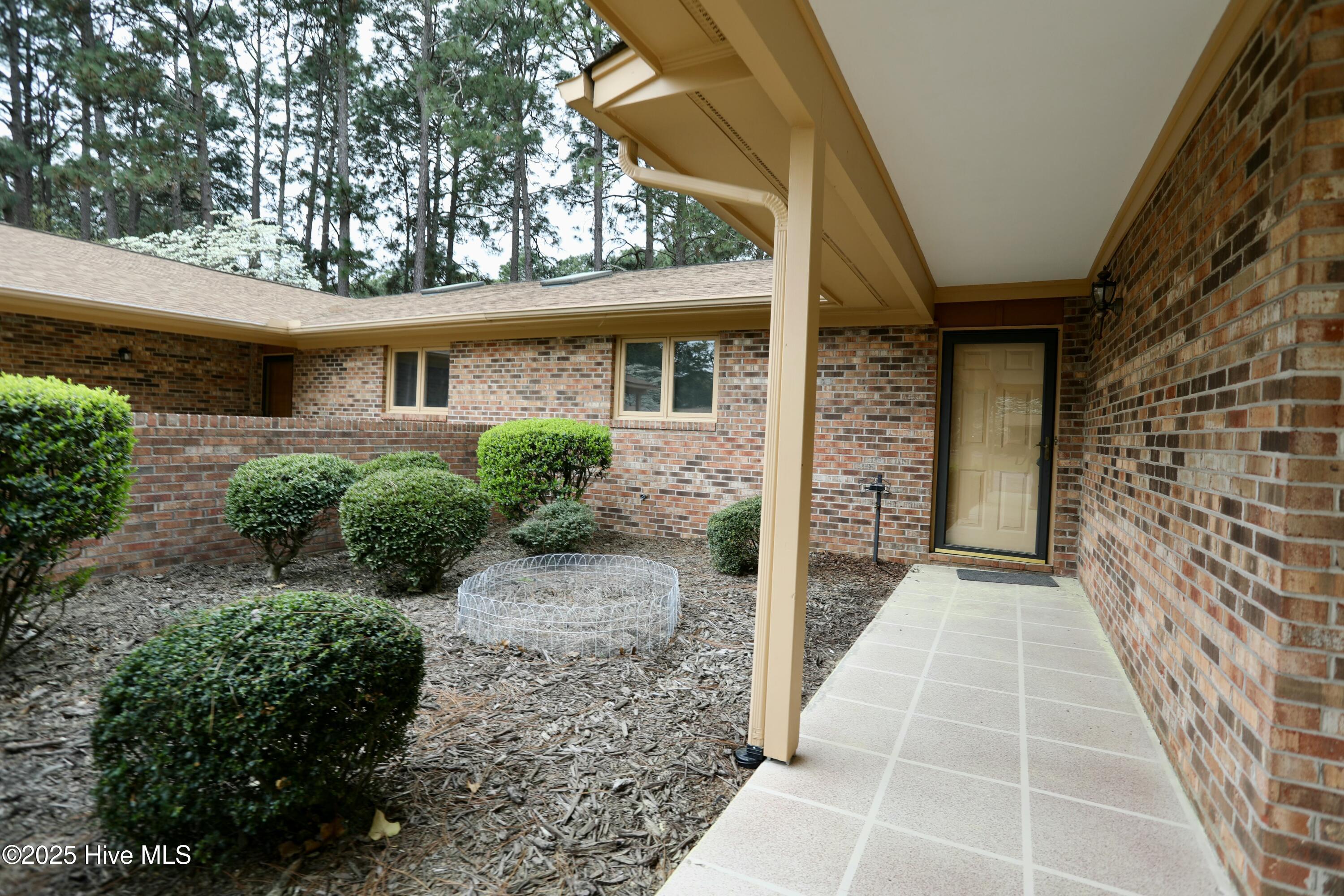154 Knollwood Drive Property Photo 8