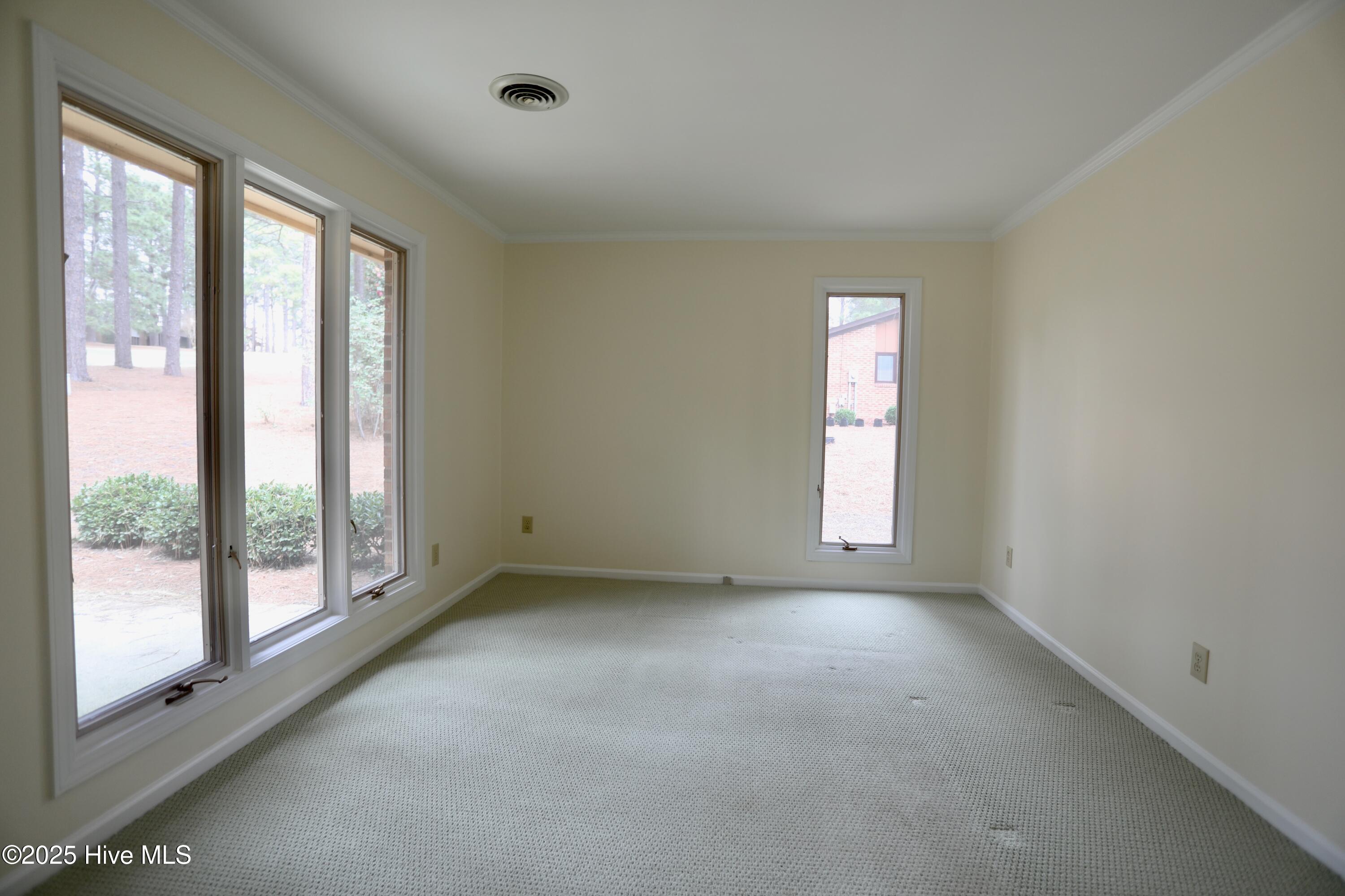 154 Knollwood Drive Property Photo 11