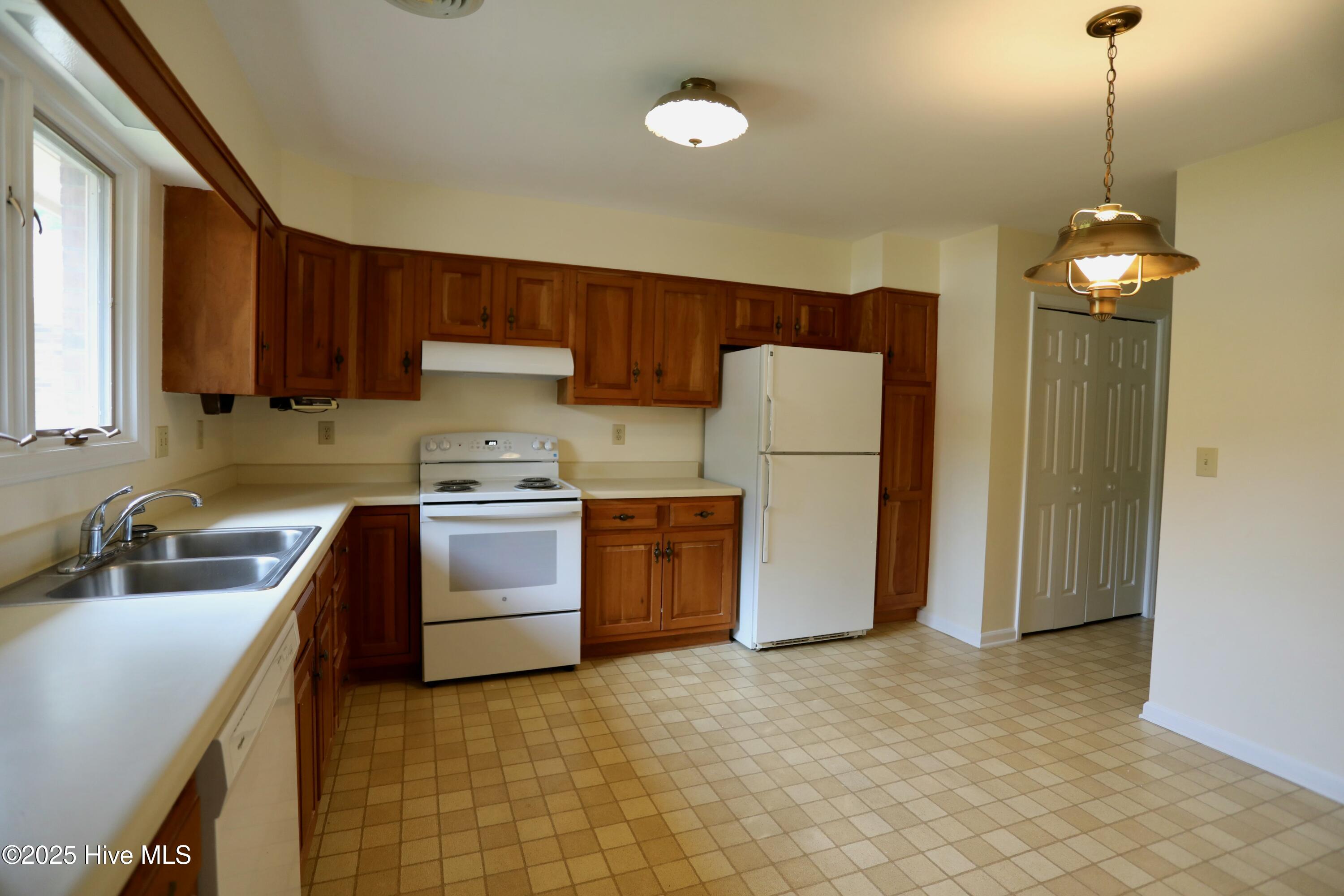 154 Knollwood Drive Property Photo 21