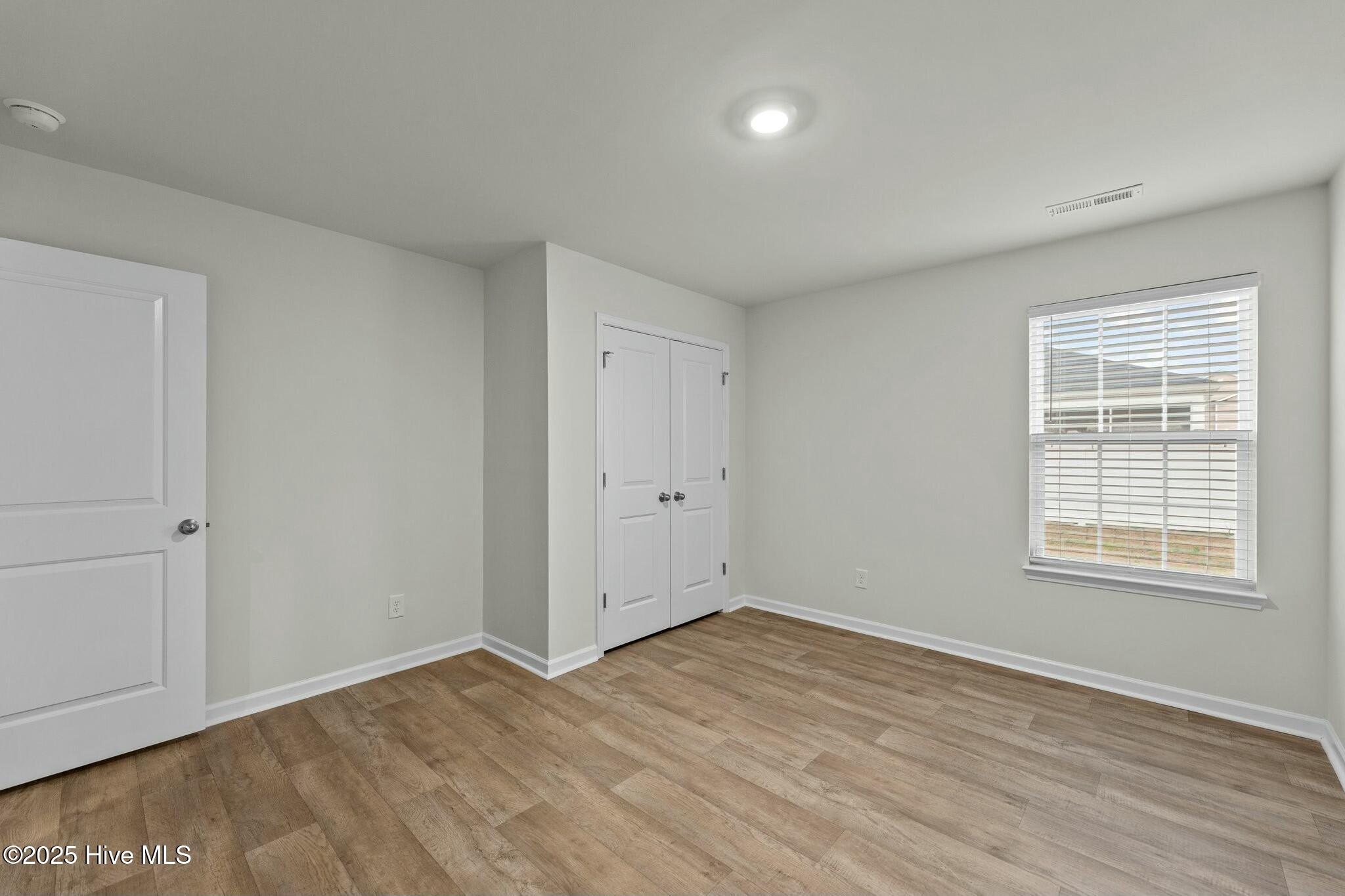 909 Riverstone Drive Property Photo 18