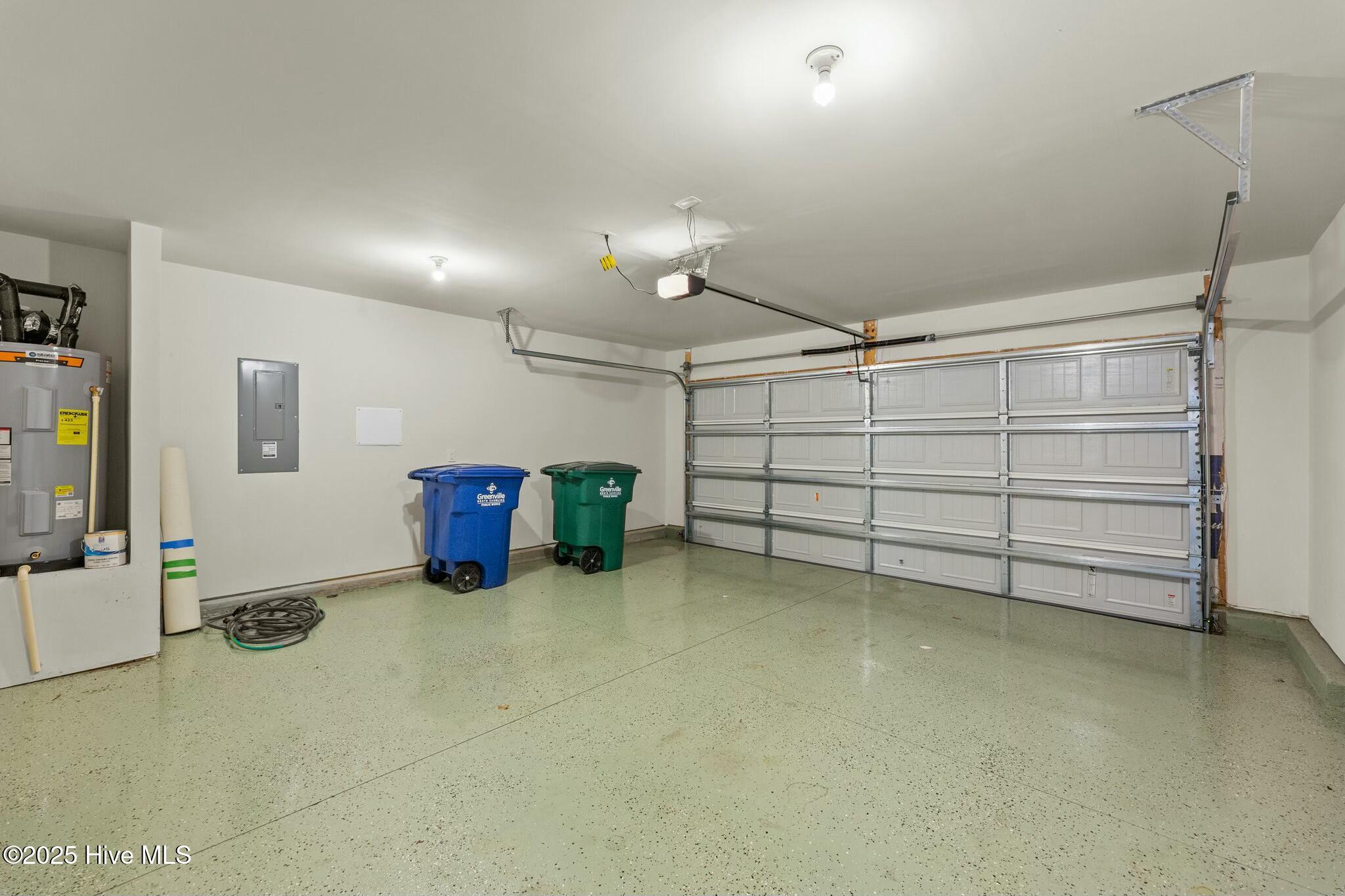 909 Riverstone Drive Property Photo 19