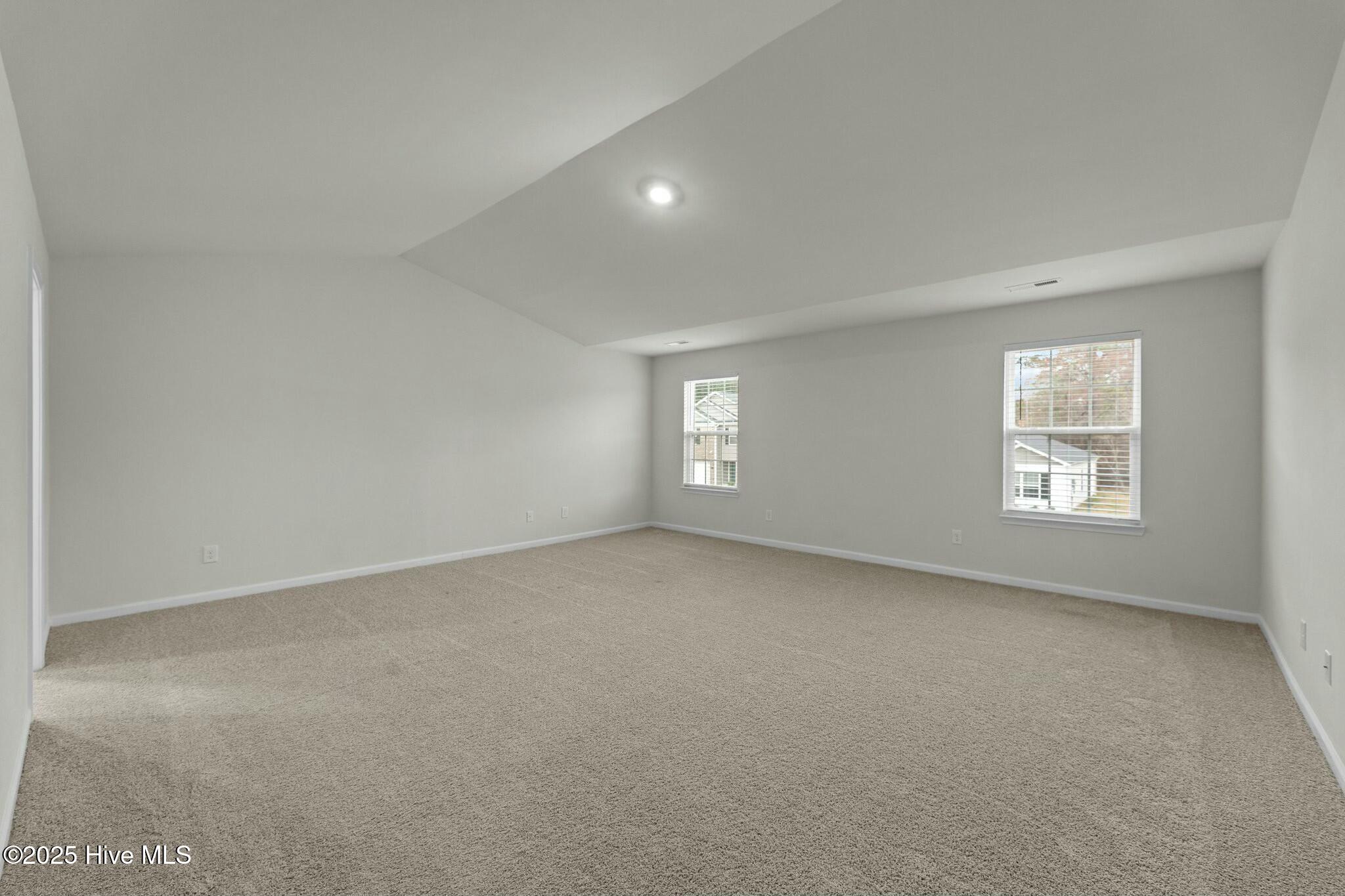909 Riverstone Drive Property Photo 20
