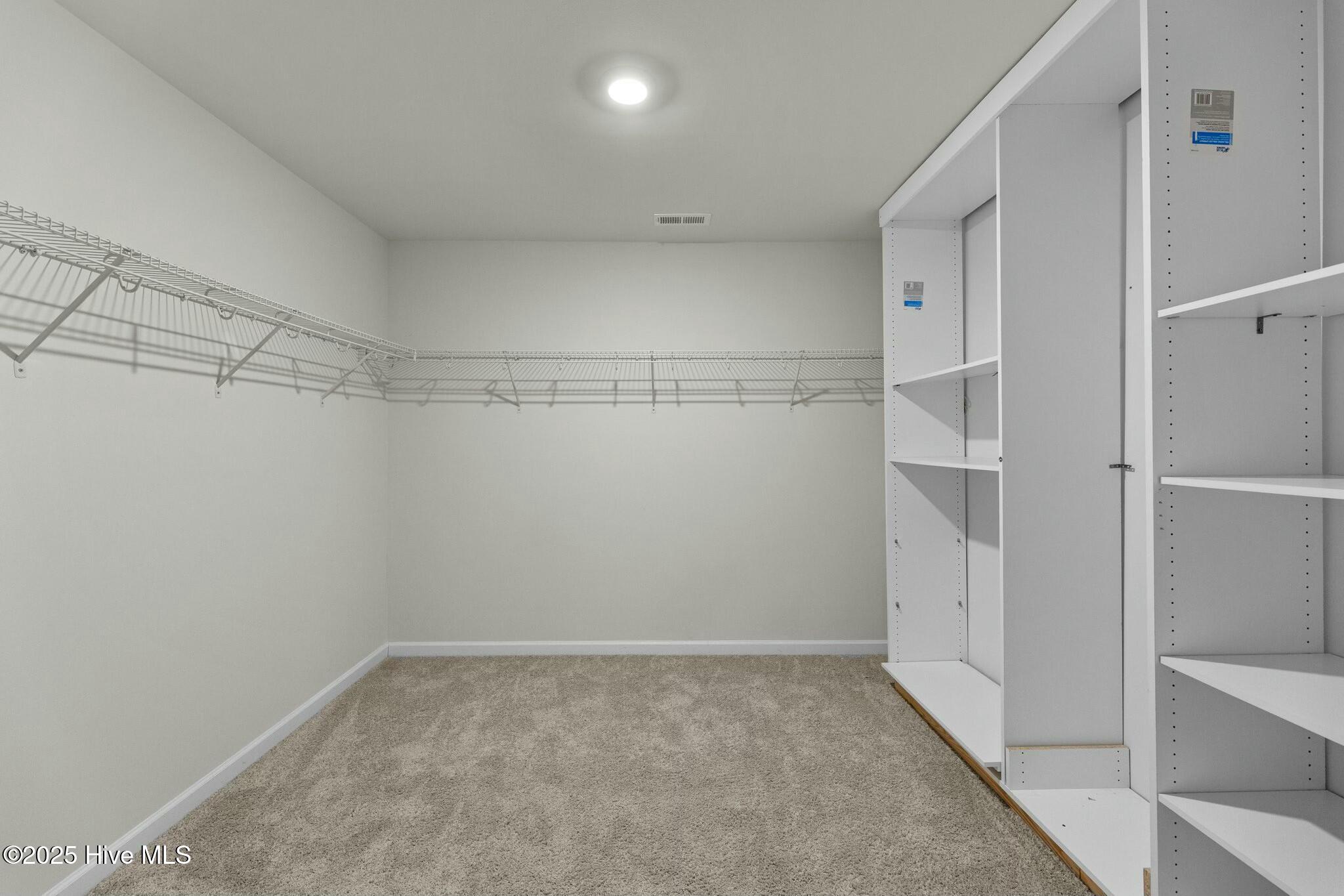 909 Riverstone Drive Property Photo 24