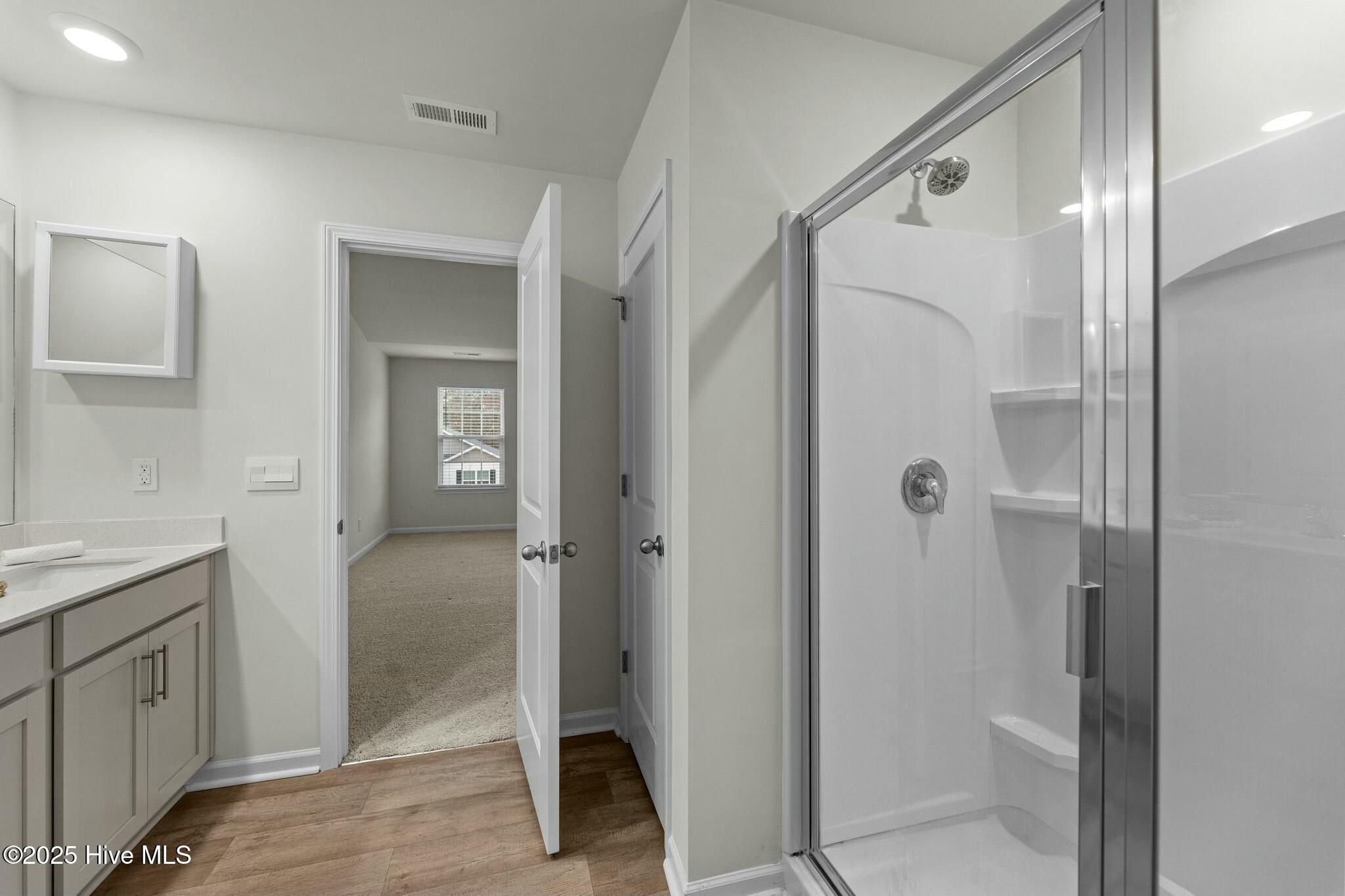 909 Riverstone Drive Property Photo 25