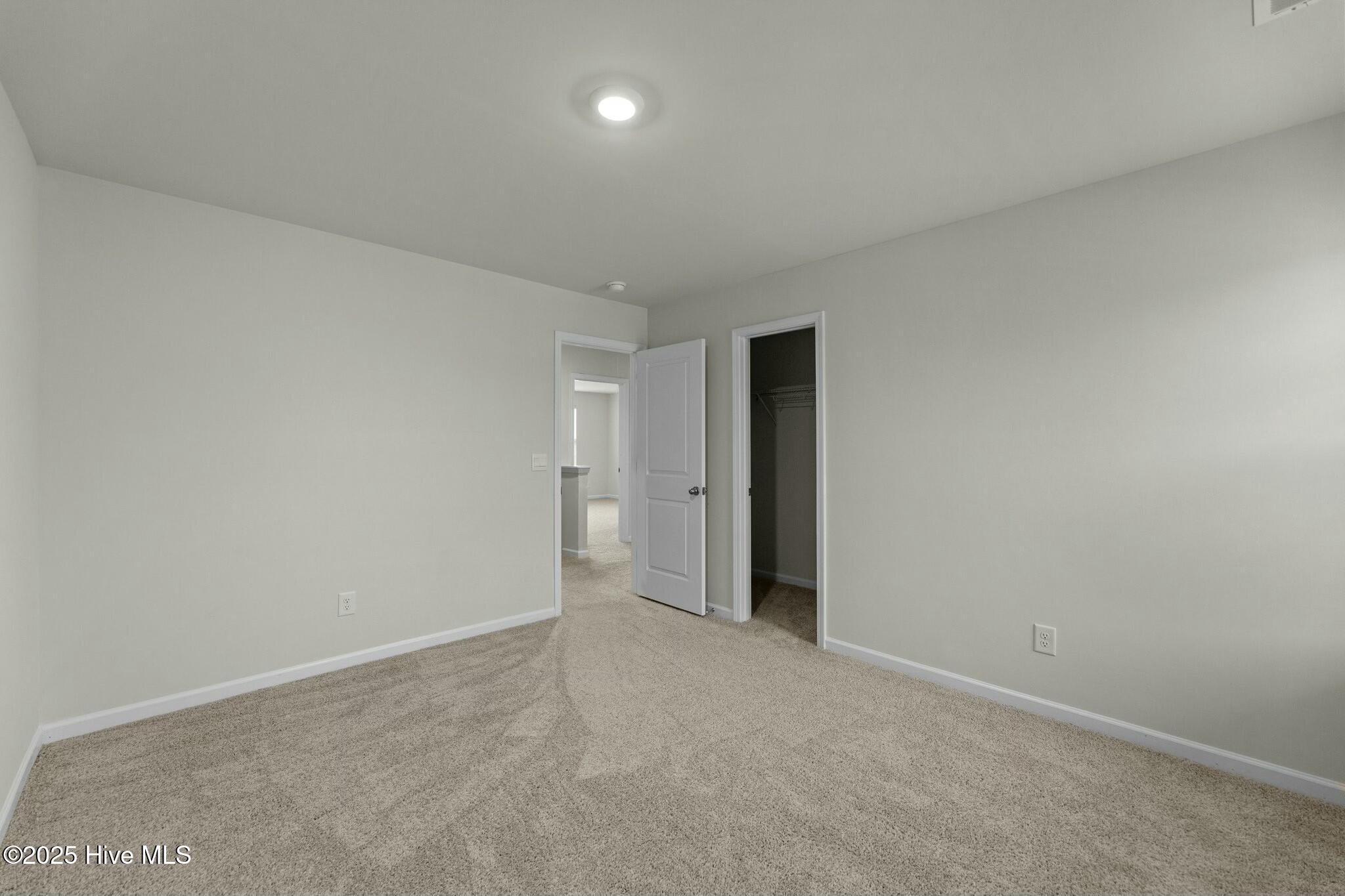 909 Riverstone Drive Property Photo 28