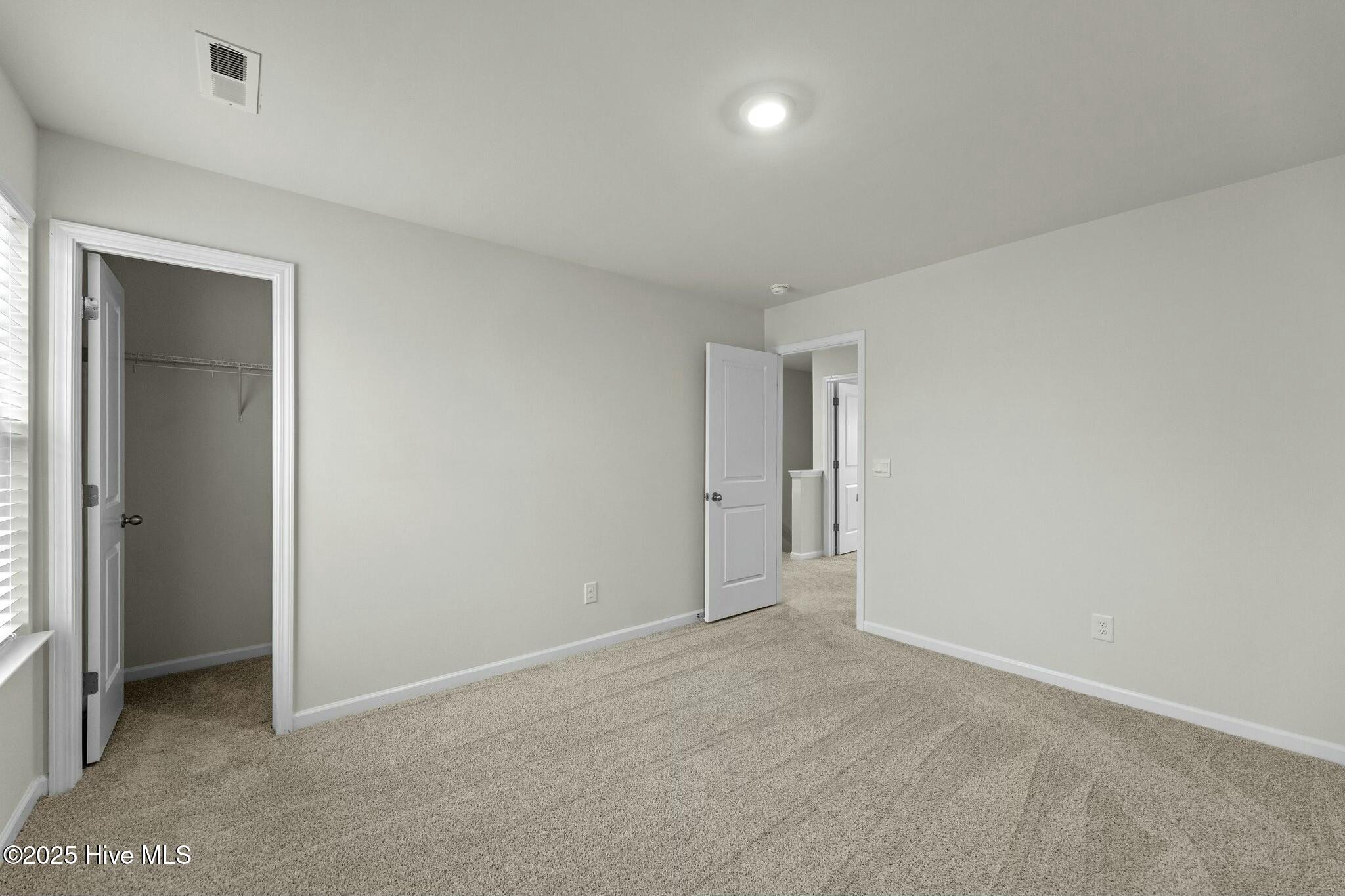 909 Riverstone Drive Property Photo 30