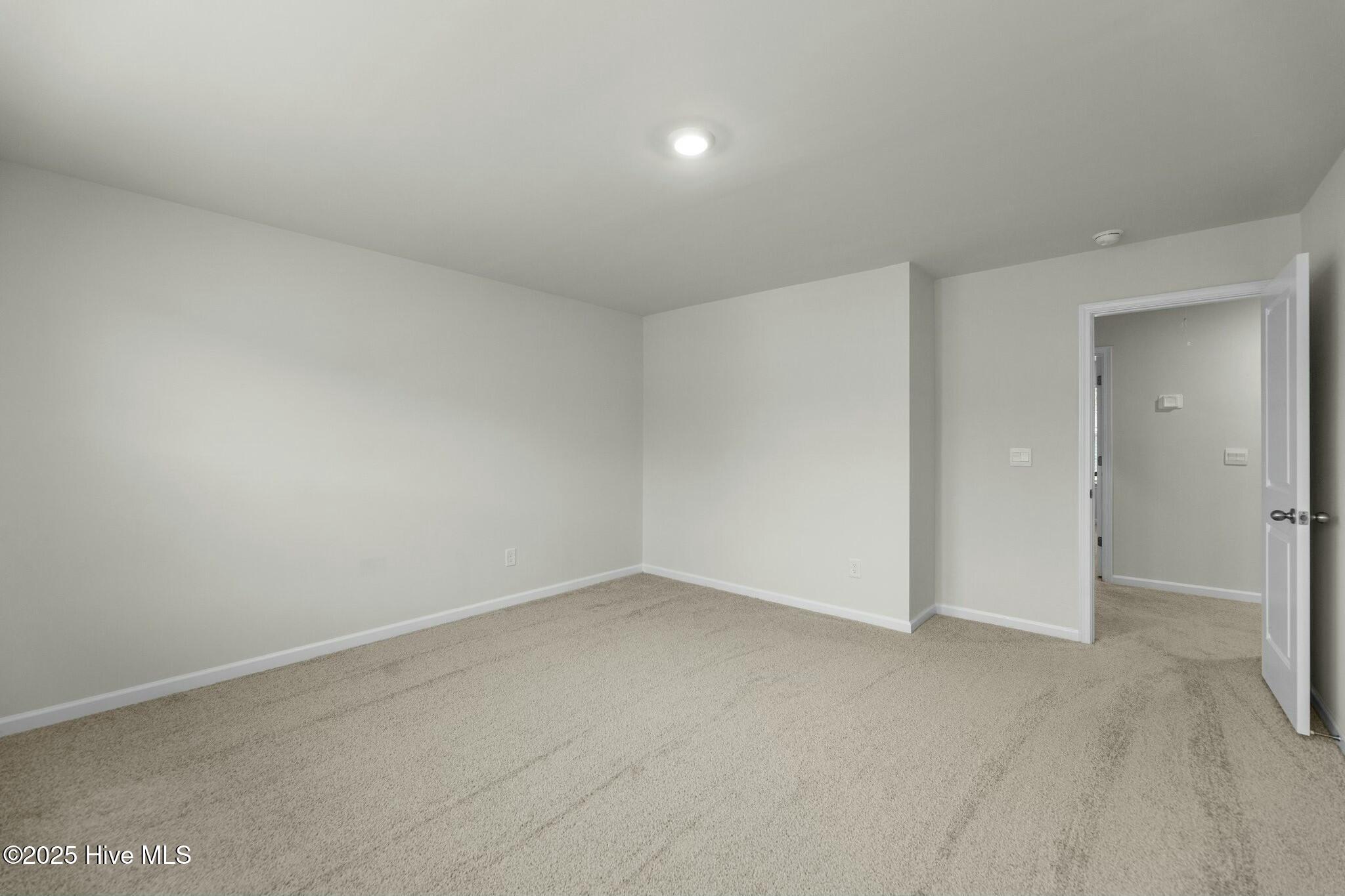 909 Riverstone Drive Property Photo 33