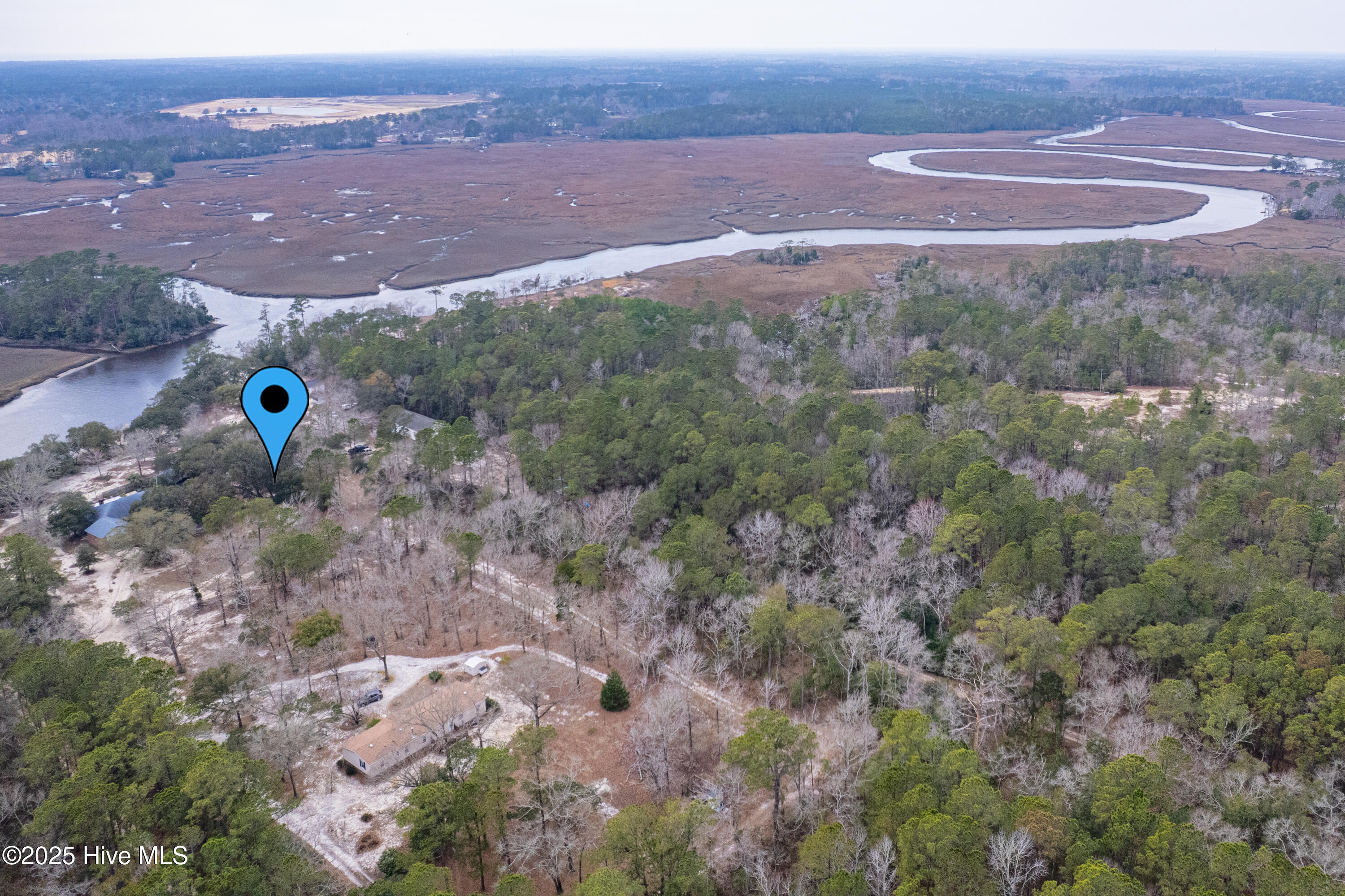109 Currituck Road Property Photo 6