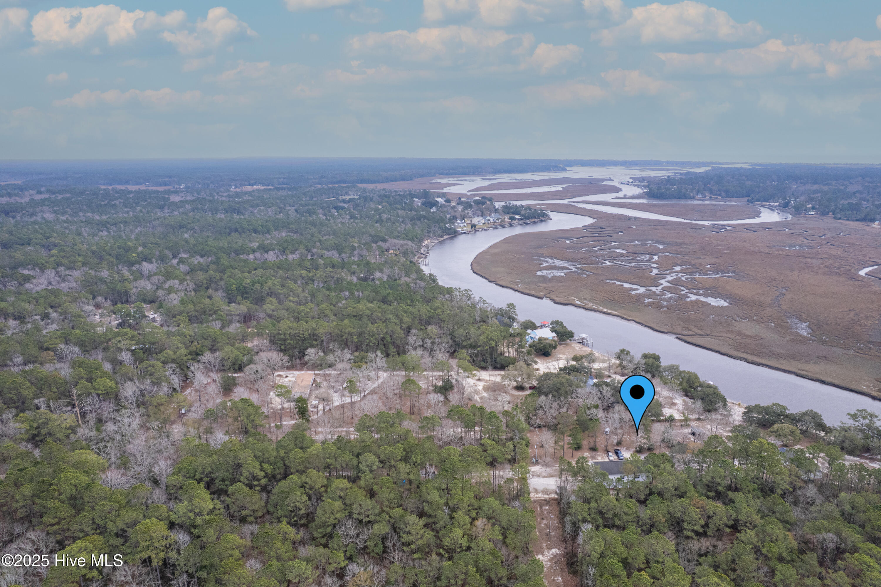 109 Currituck Road Property Photo 8