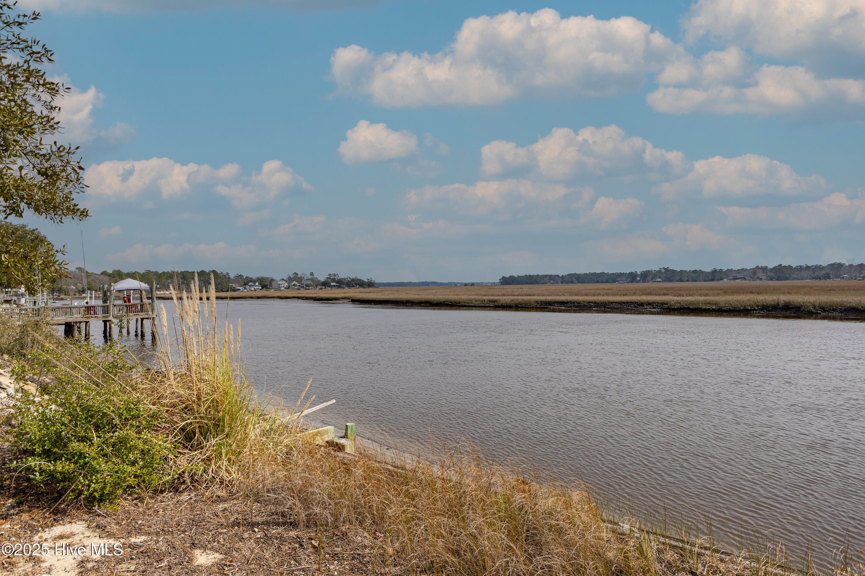109 Currituck Road Property Photo 13